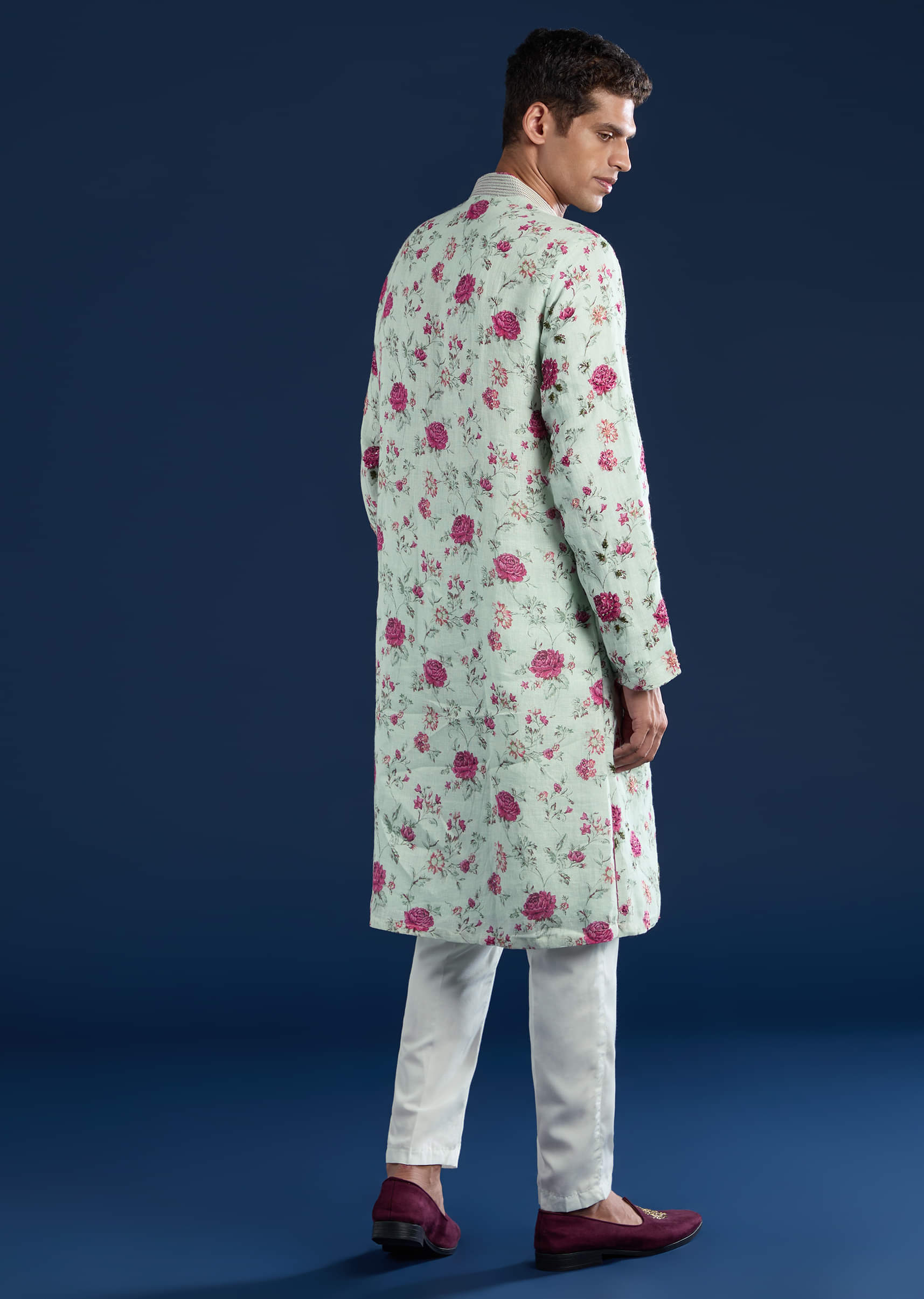 green-linen-kurta-set-with-sequin-work-sg302357-5.jpg