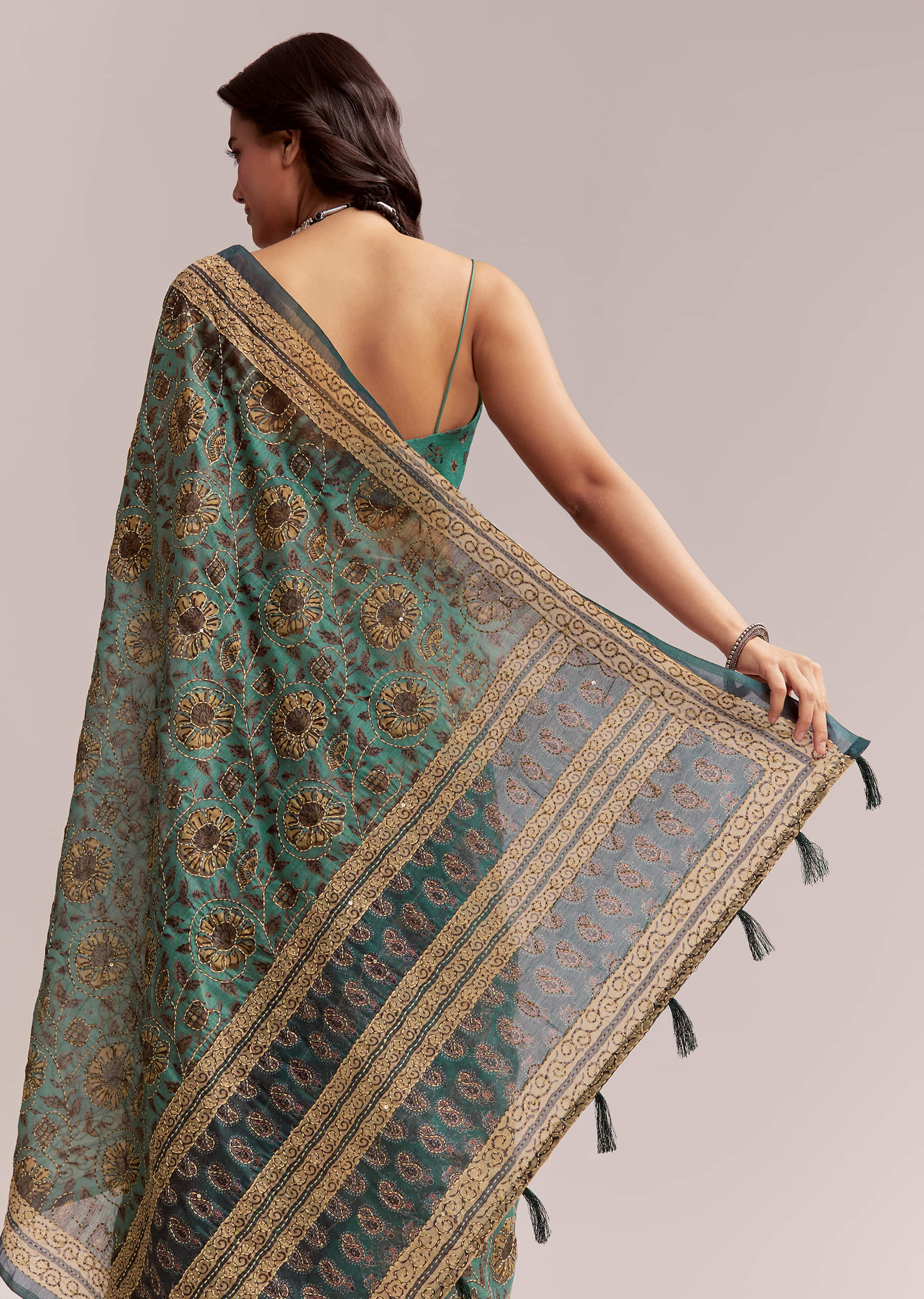 green-linen-printed-saree-with-heritage-ajrakh-work-sg312213-4.jpg