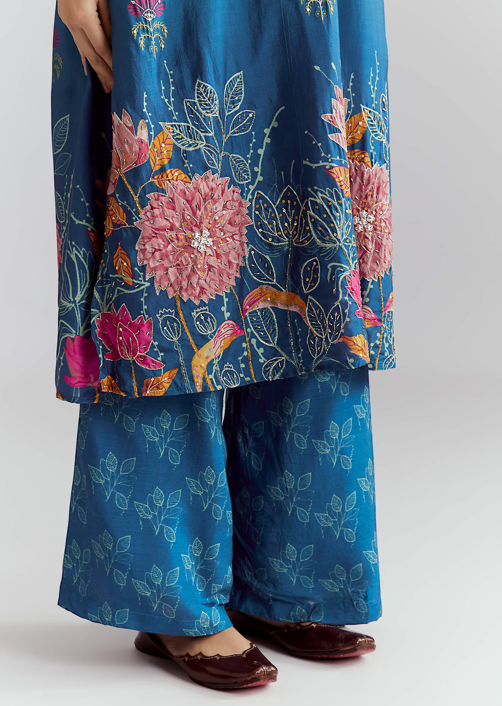 green-ombre-crepe-palazzo-suit-with-floral-print-sg351654-4.jpg