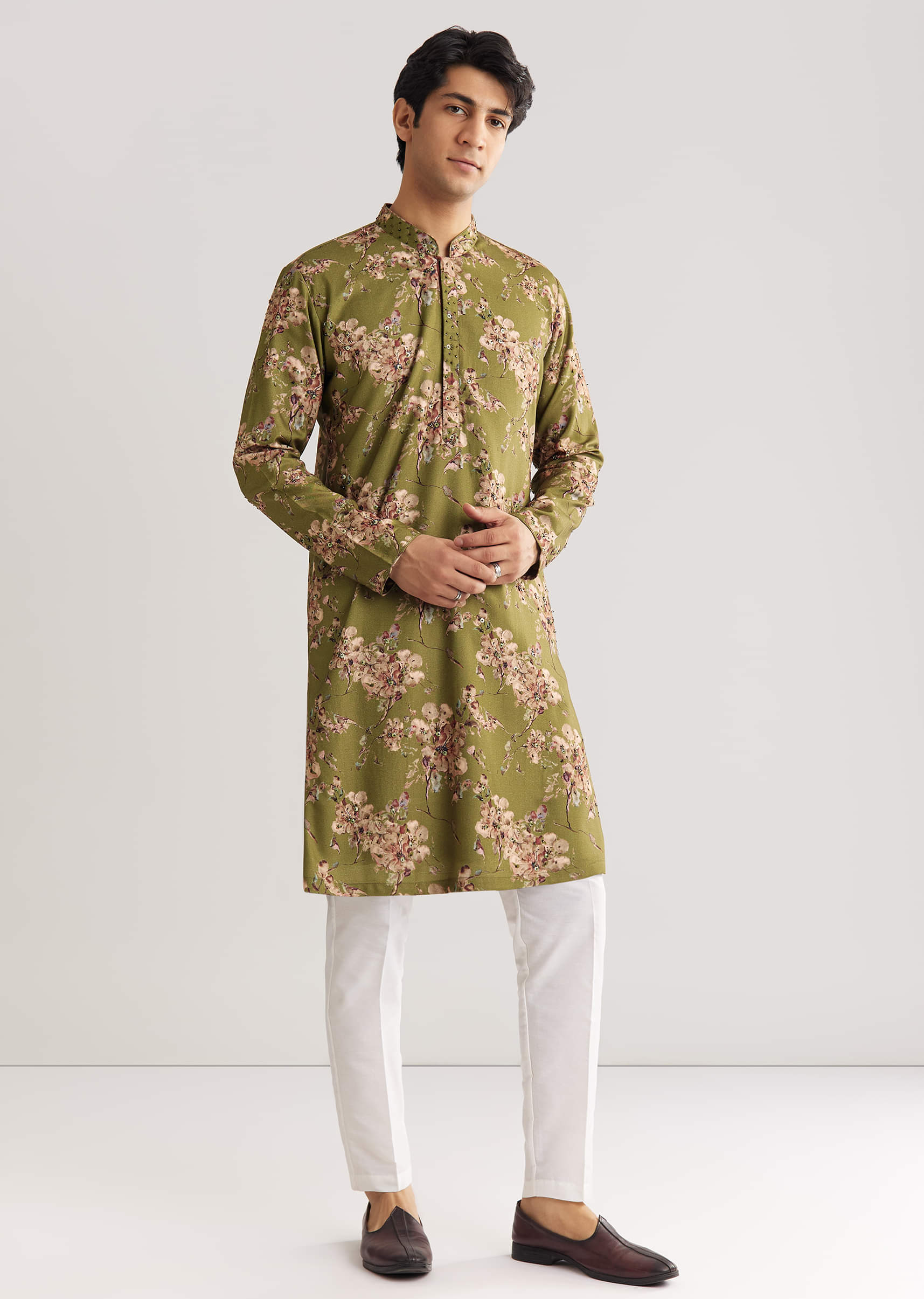 green-pashmina-kurta-set-with-sequin-and-beaded-embroidery-sg323584-2_7d8dcd48-7197-47e5-a23e-3a47c5bdd6fb.jpg