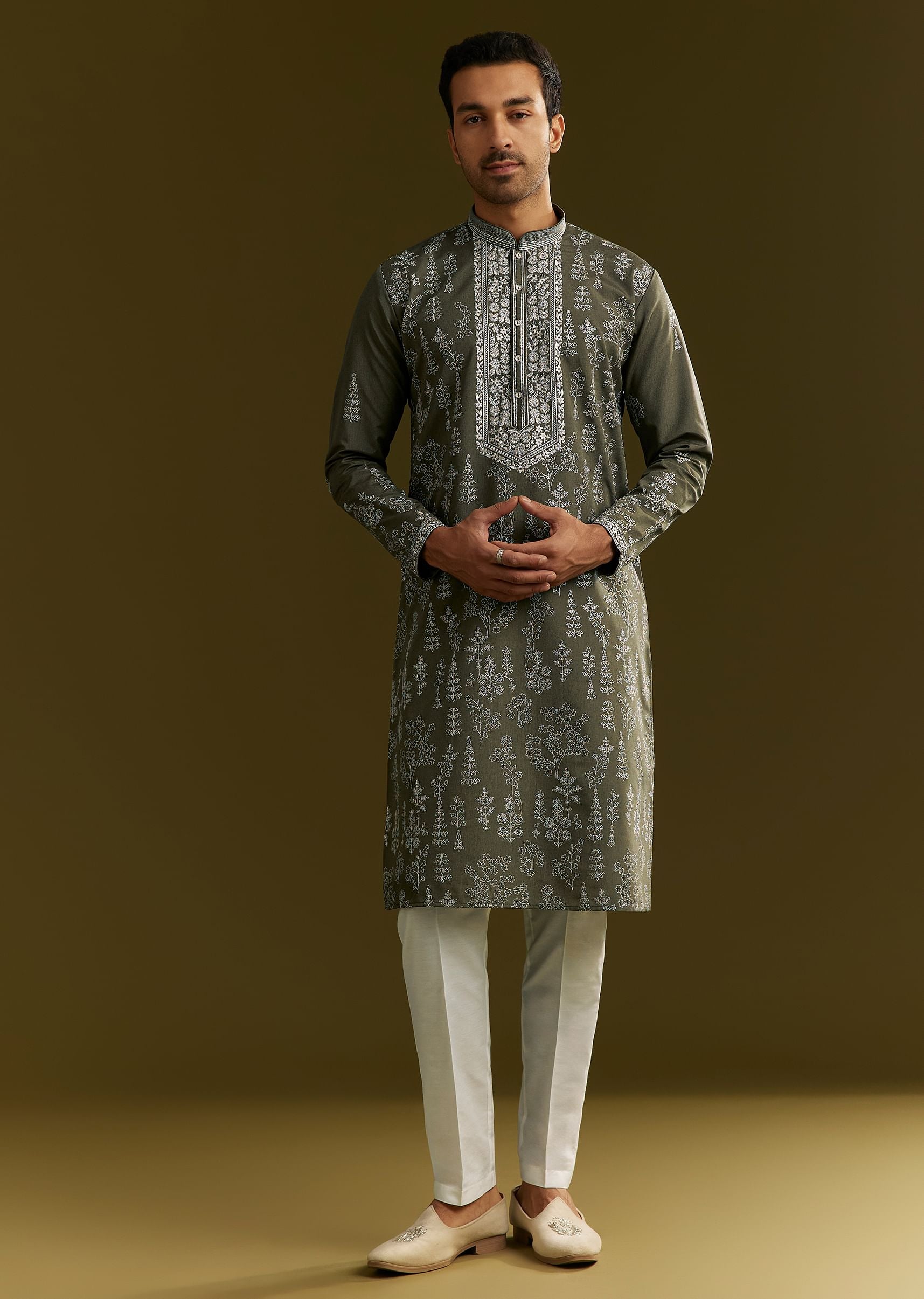 green-silk-printed-kurta-set-with-floral-vine-motif-sg309097-2_21c4a978-2292-48be-a2d8-aab98b7513e6.jpg