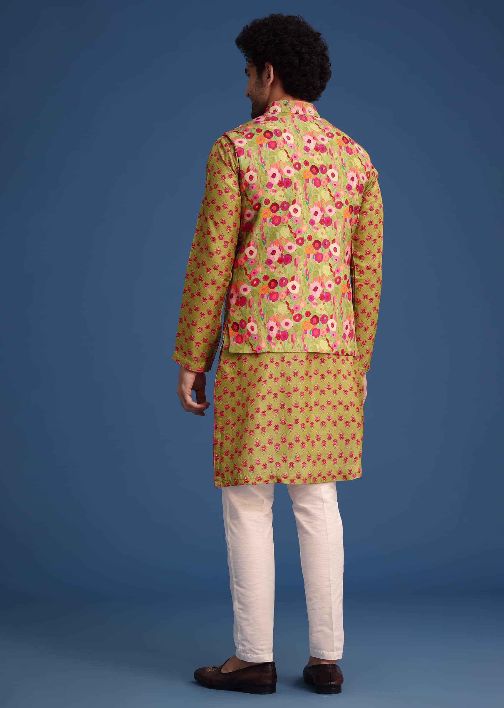 green-silk-surreal-printed-kurta-jacket-set-sg302421-5_e17908d4-21f7-4492-aaad-5457c9aaee92.jpg