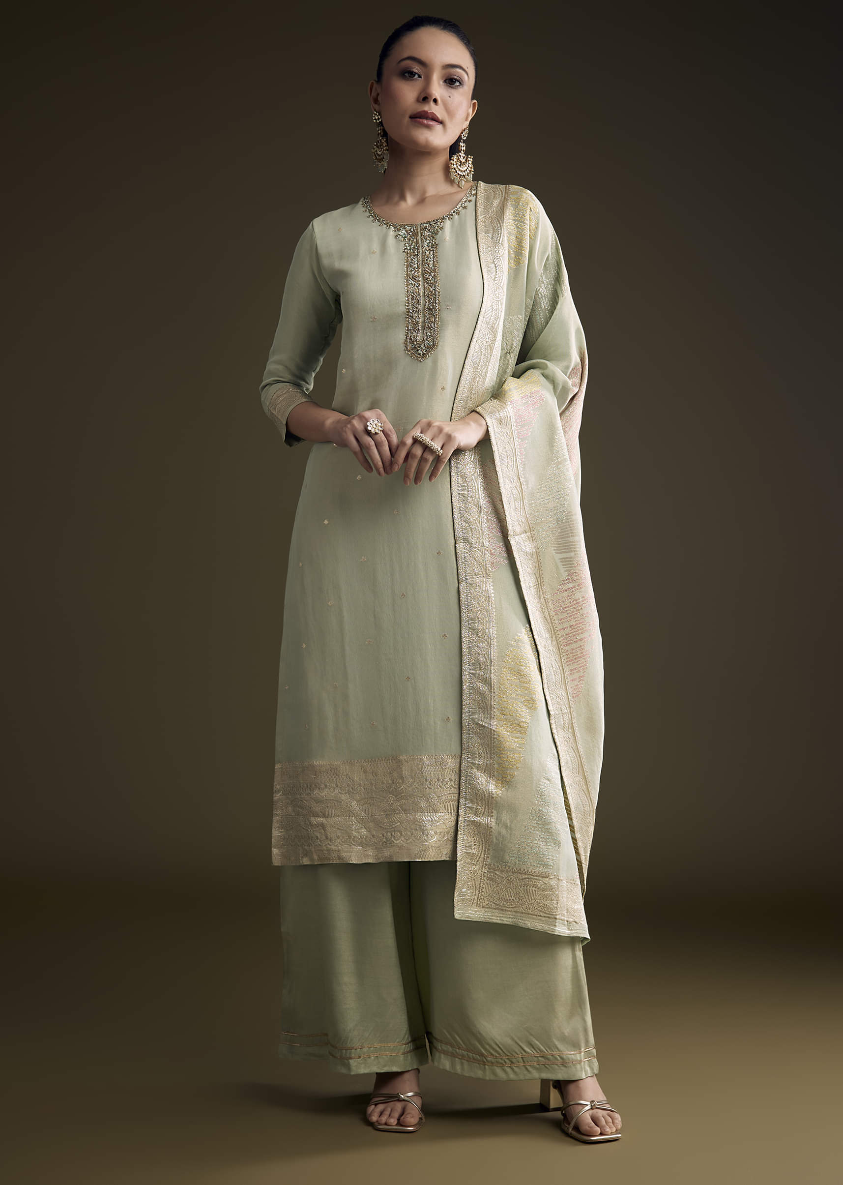 green-tissue-kurta-set-with-cutdana-and-sequins-embroidery-sg342024-3.jpg