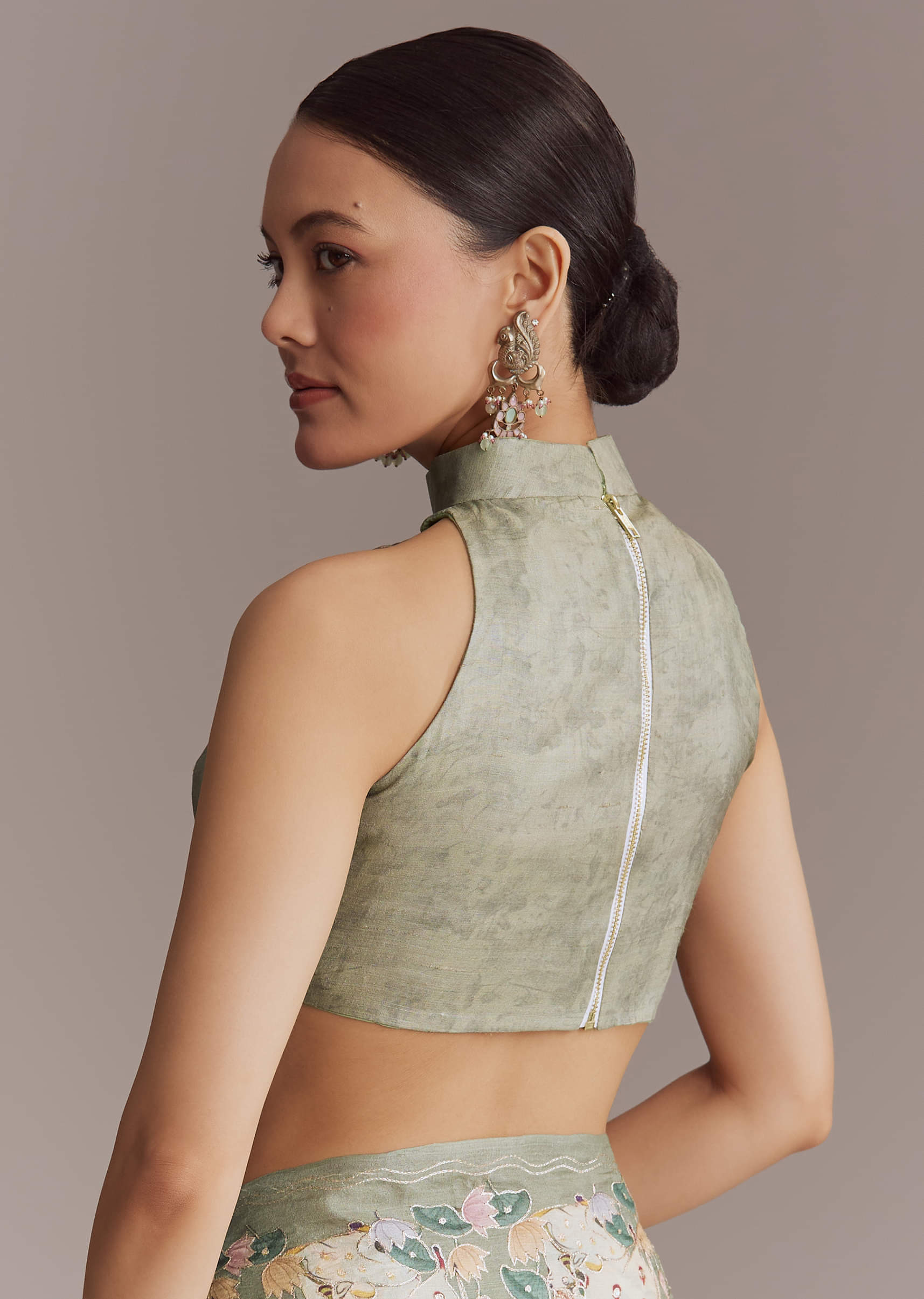 green-tussar-embroidered-saree-with-nature-motifs-sg337707-8.jpg