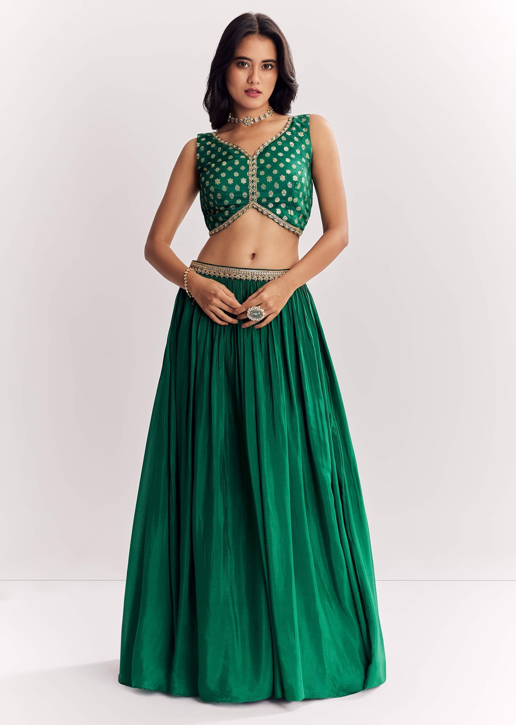 green-weave-silk-indowestern-skirt-set-with-bandhani-print-zari-work-jacket-sg307598-6_148ca0b7-0c70-4f99-83aa-d996c852e2a7.jpg