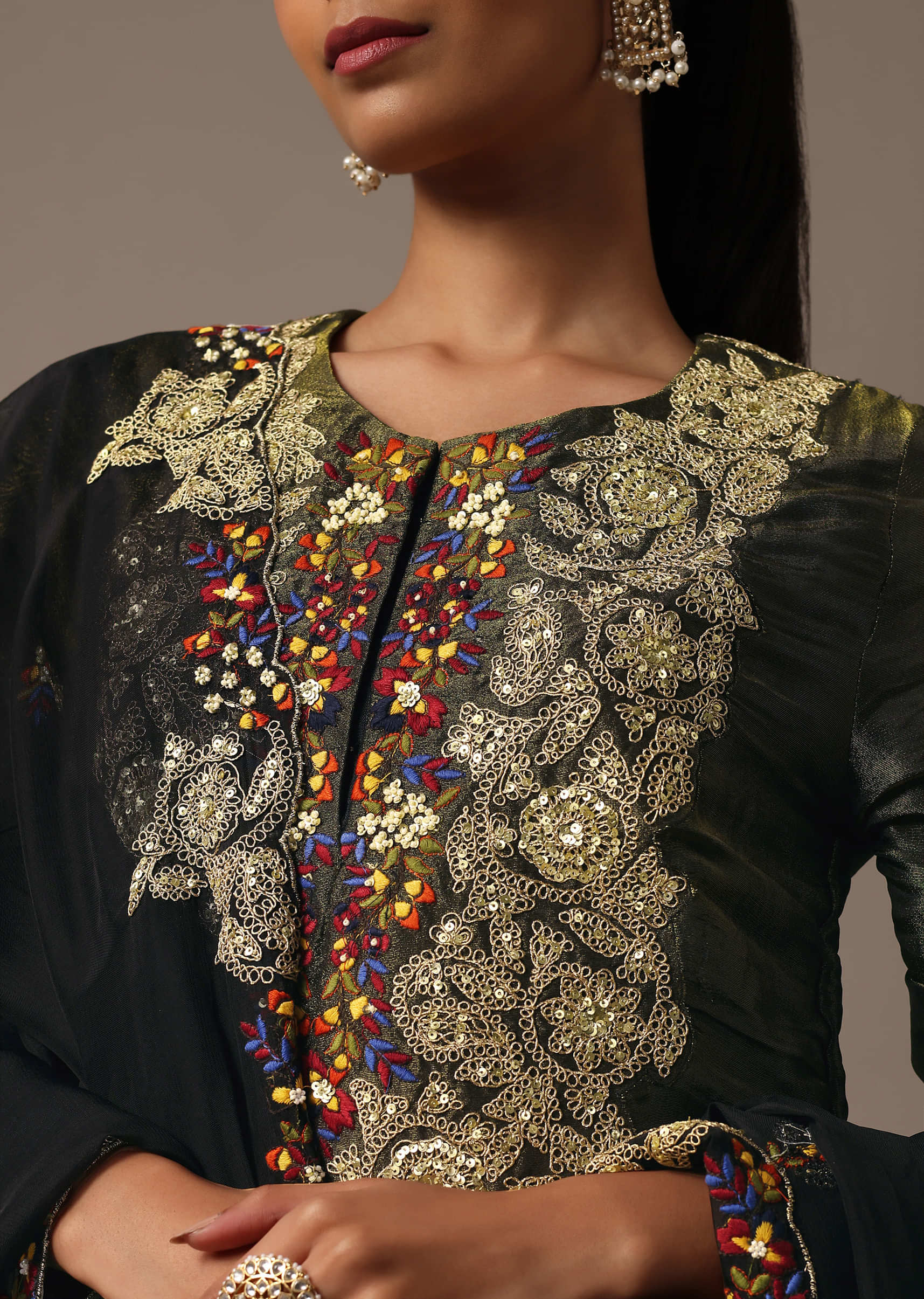 green_embroidered_kurta_pant_set_with_dupatta-sg240559_5_c2ae02ad-721c-4ae4-ad15-2fb78c5d8236.jpg