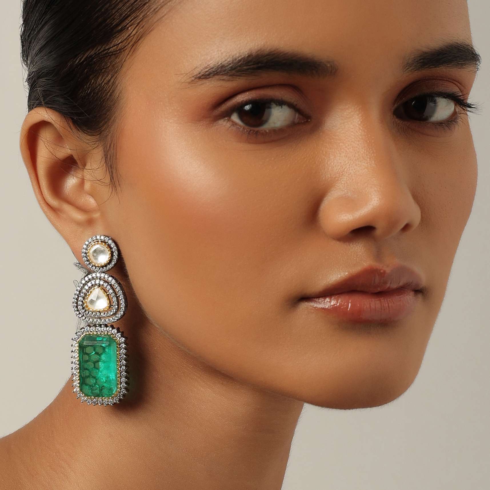 green_geometric_earrings_with_textured_stone-sg181108_1_1462e671-5631-4ad5-b6a0-2a0865ceb6e3.jpg