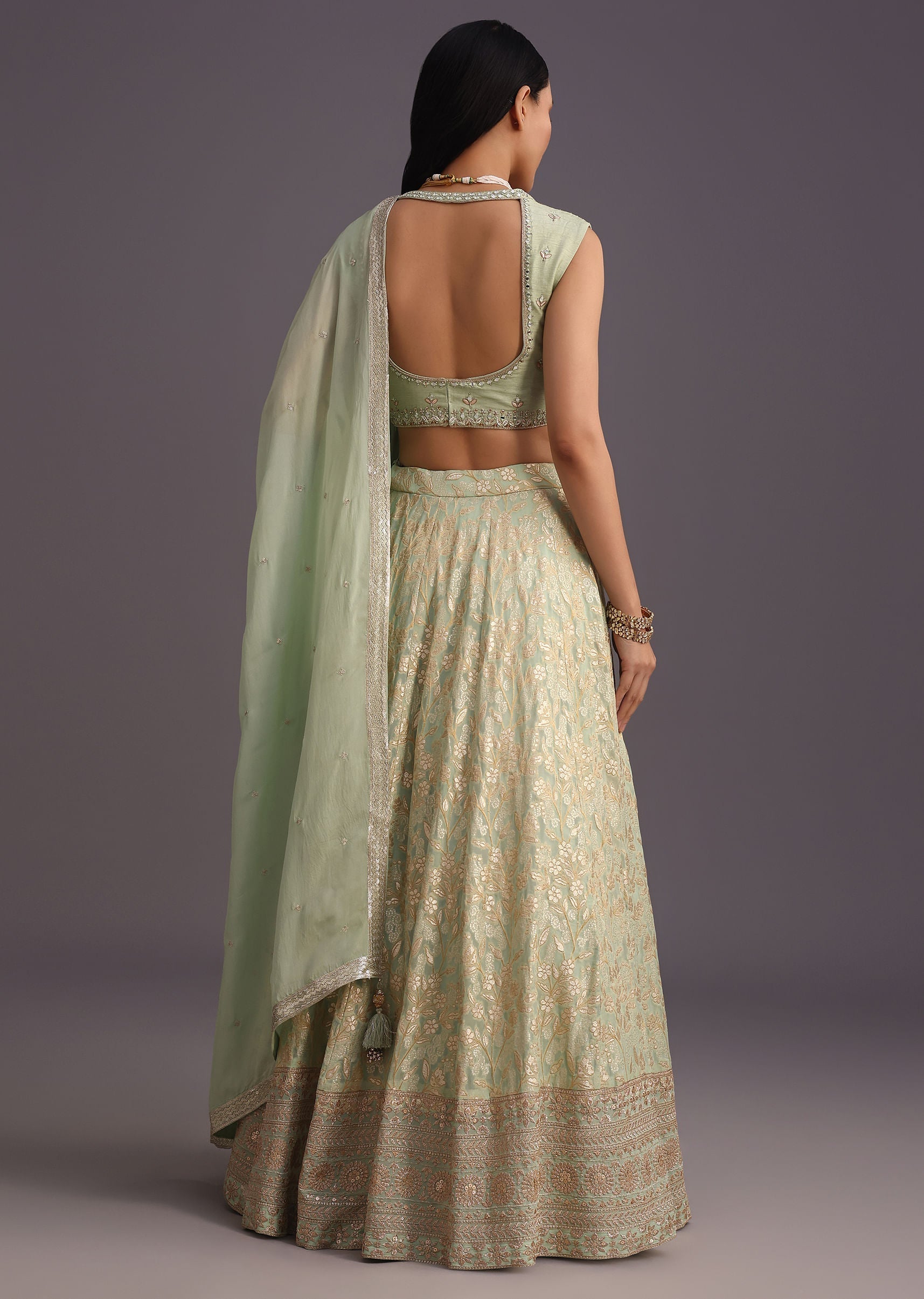 green_hand_work_choli_and_banarasi_weave_lehenga-sg266419_5_46c73f70-f379-4e4f-b6cd-ea4a9124e62a.jpg