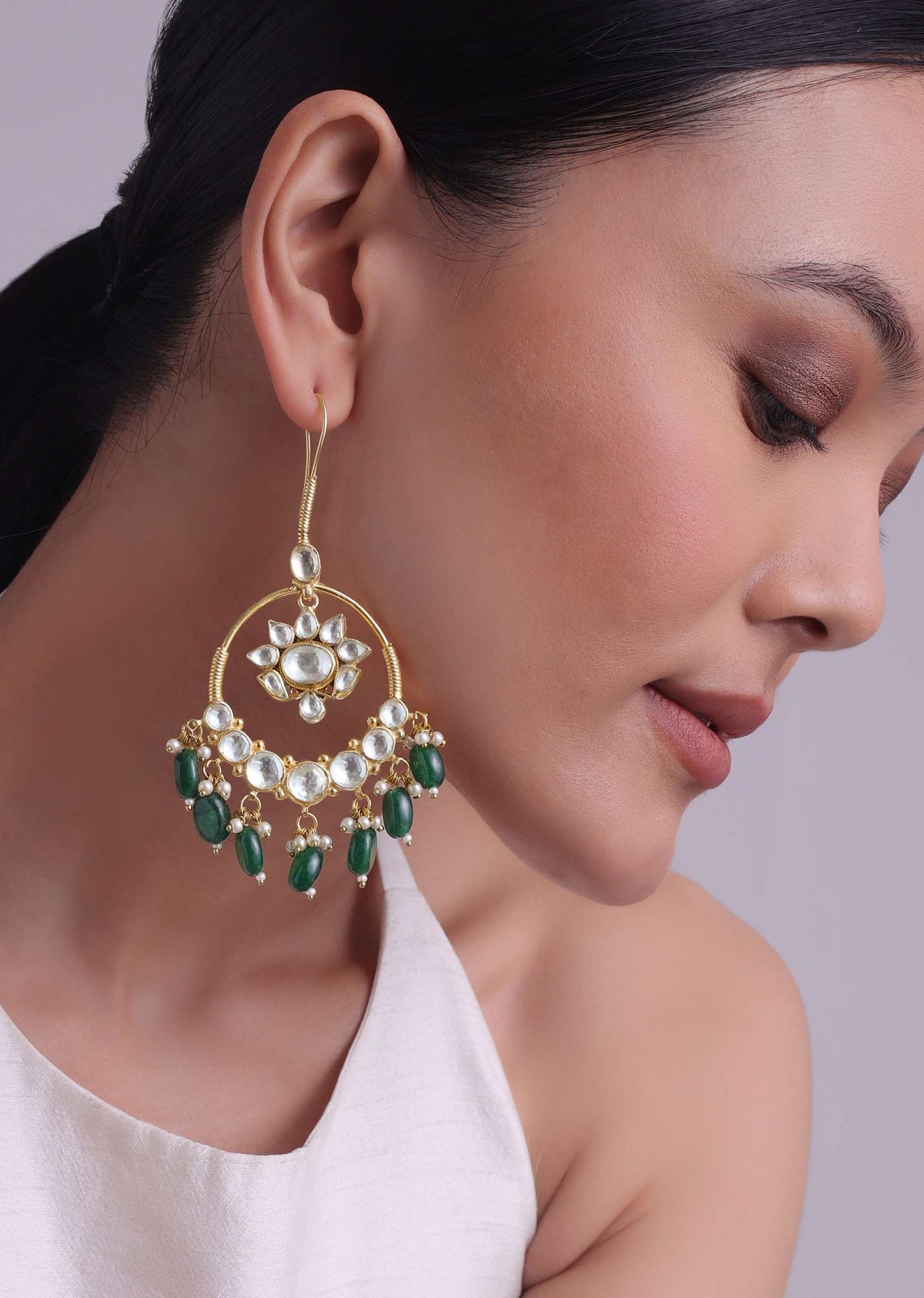 green_kundan_chandabalis_with_emerald_onyx-sg145802_2_8cb31488-8a63-4c64-aa3c-63060095db36.jpg