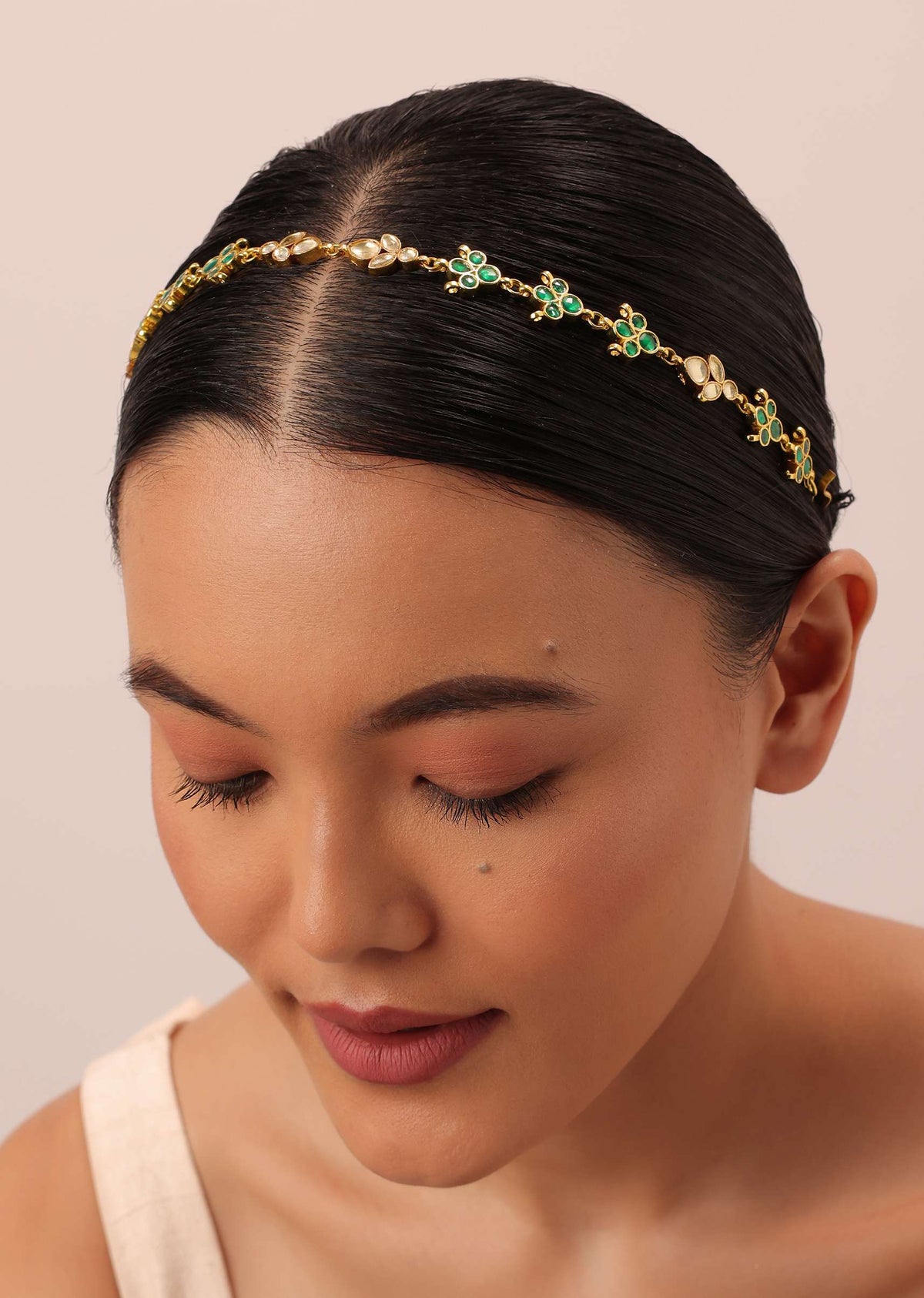 green_kundan_headgear_with_studded_stones-sg166412_4_e040dc39-8d1c-4564-966a-866594c2041a.jpg