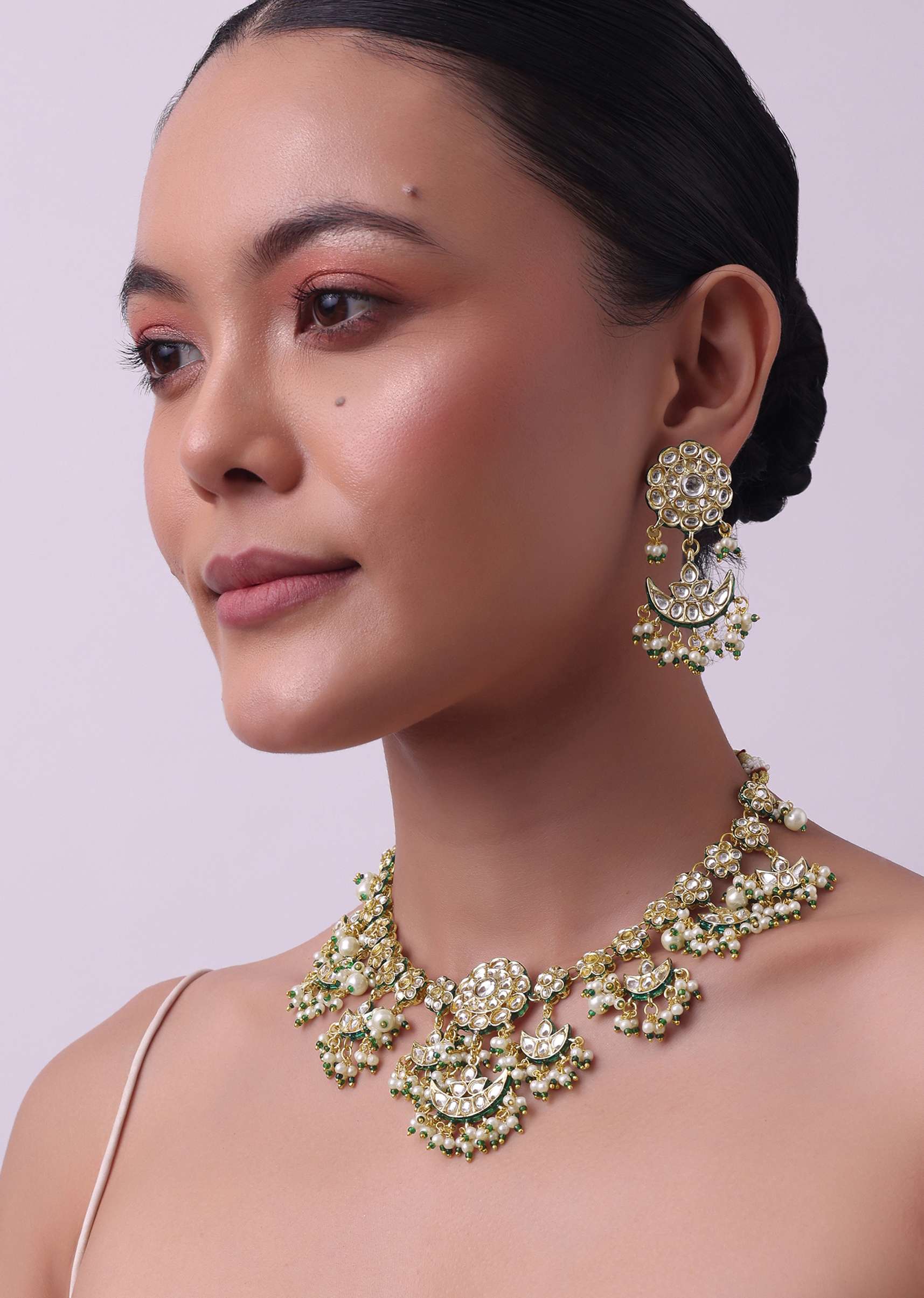 green_kundan_neck-sg166067_4_93c8faa7-5f2d-491f-97f7-bbe839fd4b68.jpg