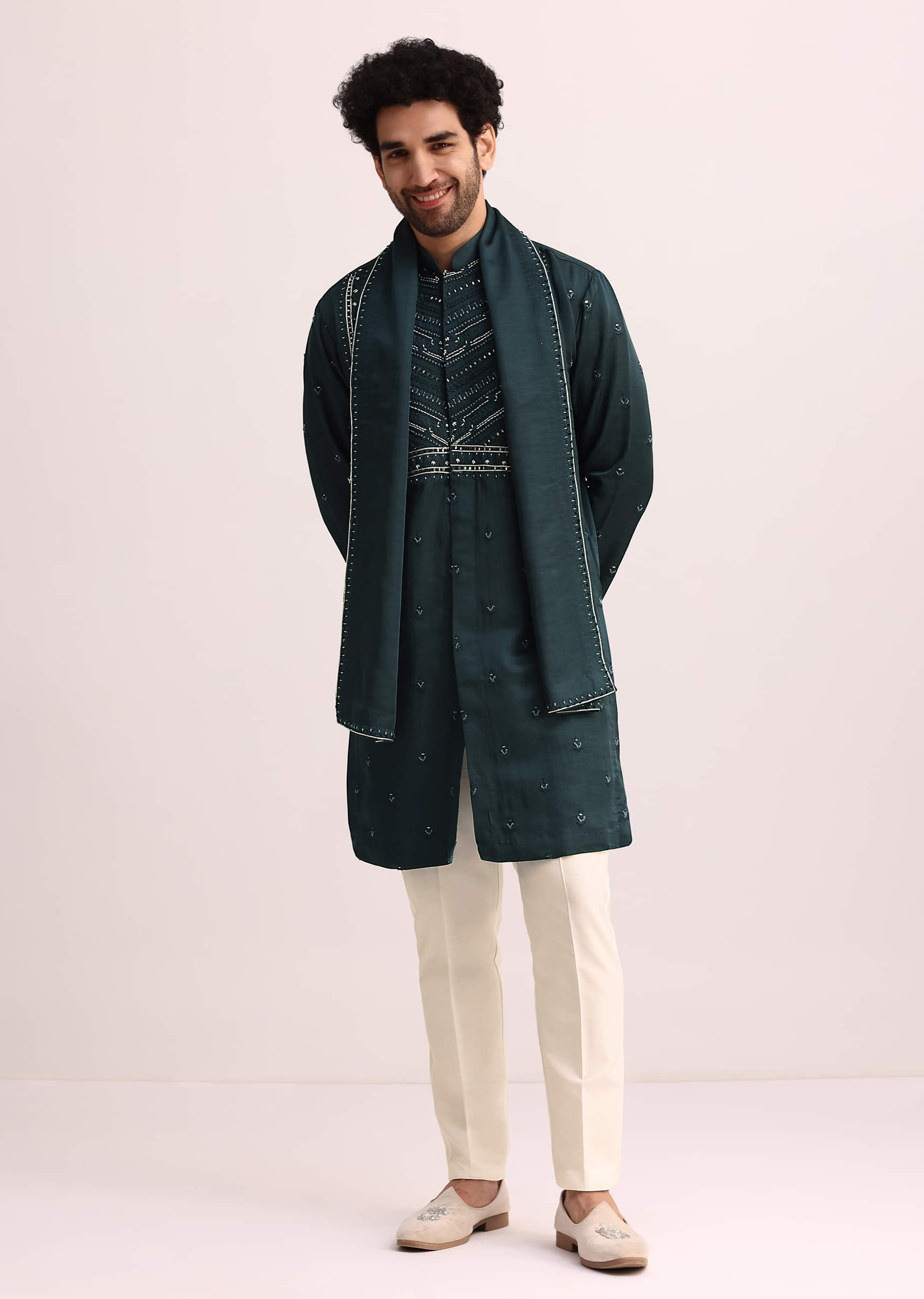green_mirror_embellished_kurta_set_with_dupatta-sg246616_1_00337285-5800-4f6e-be66-05dc97c79750.jpg