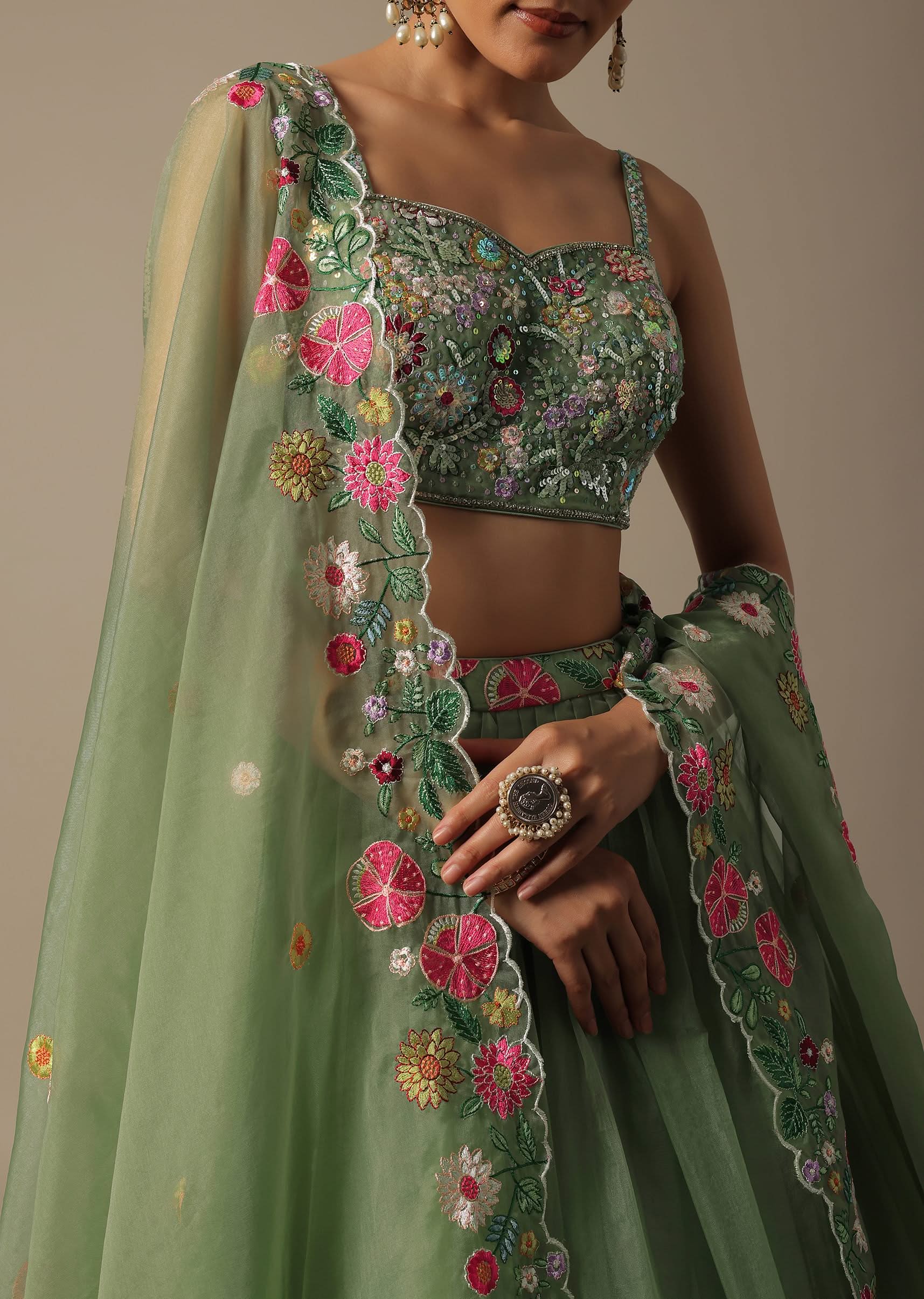 green_organza_embroidered-sg200082_3_3f2de43e-ce31-45bb-842e-f82a47189766.jpg