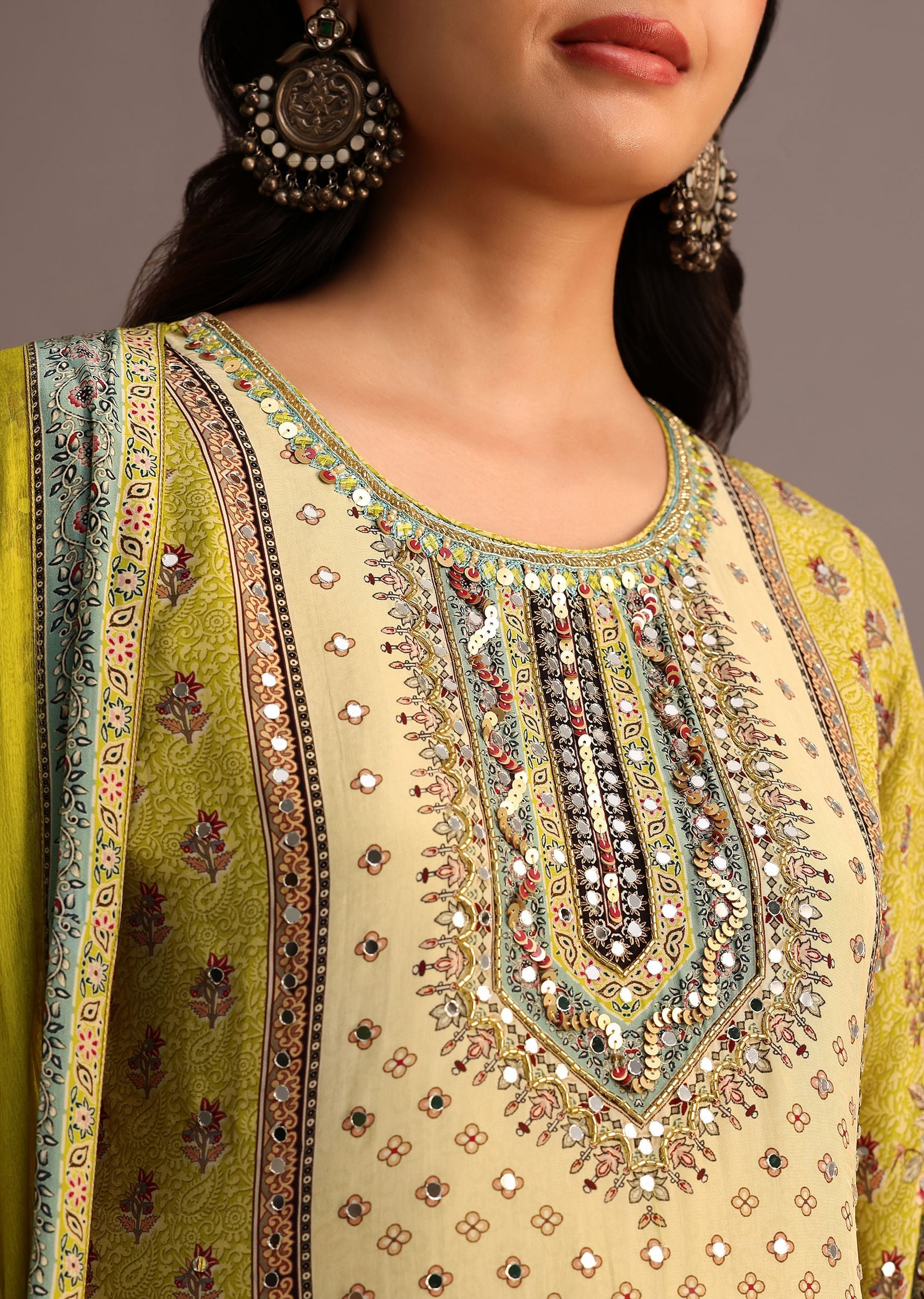 green_printed_sharara_set_with_chiffon-sg272879_4_f675b5b6-f3a6-4a4b-a5cc-5f967d6fe9a8.jpg