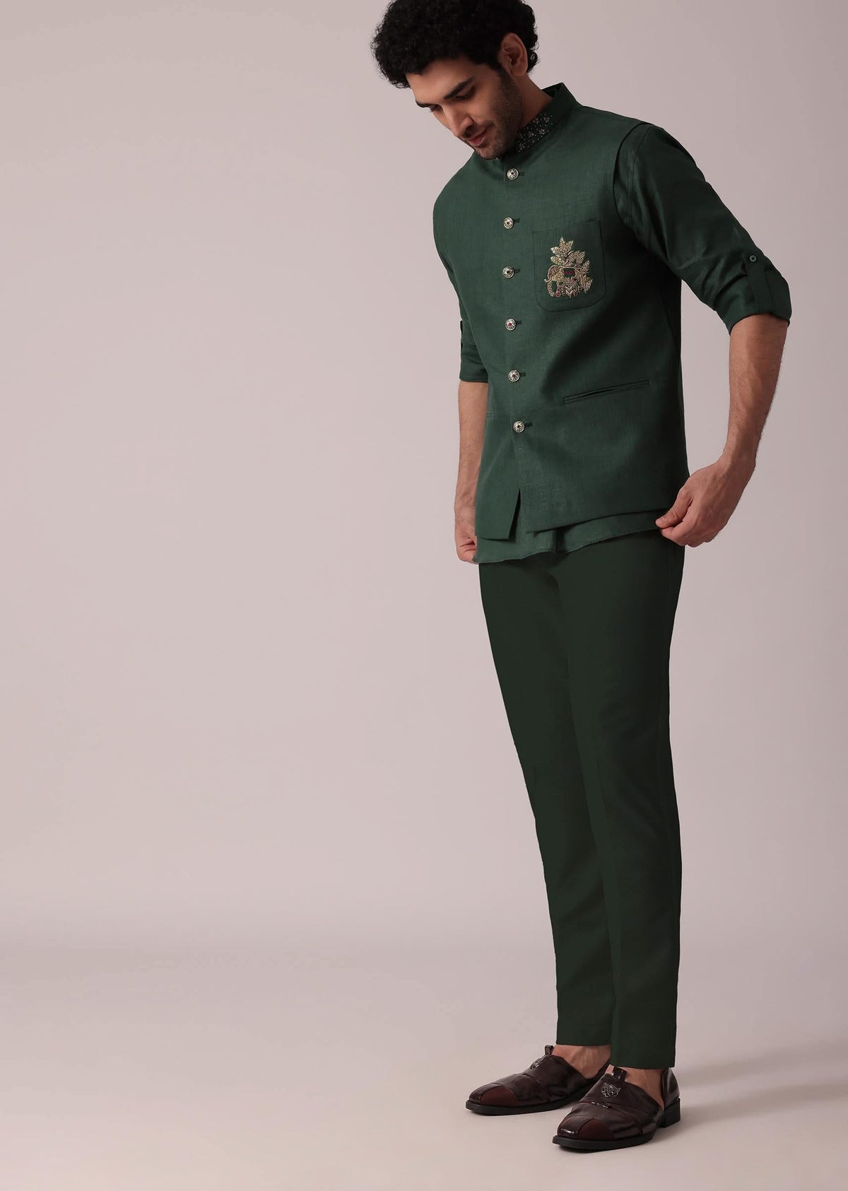 green_short_kurta_and_bandi_featuring_embroidery_detailing-sg214808_13_ce5cb79c-df33-4905-b9d9-33032384ee9e.jpg