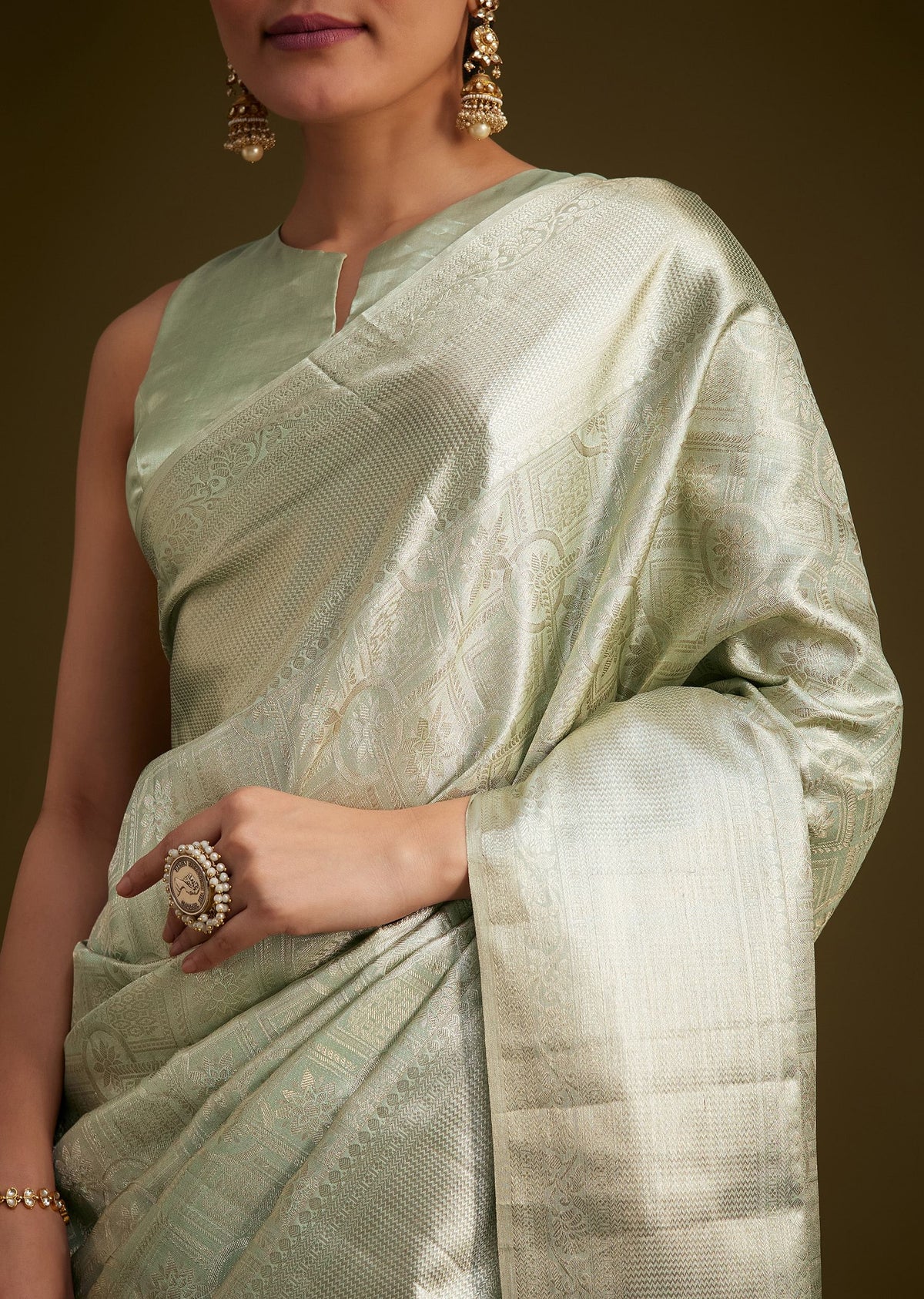 greenish_silver_kanjivaram_silk_saree-sg292255_5_25982c44-a1af-4f03-a311-c23667c885c0.jpg