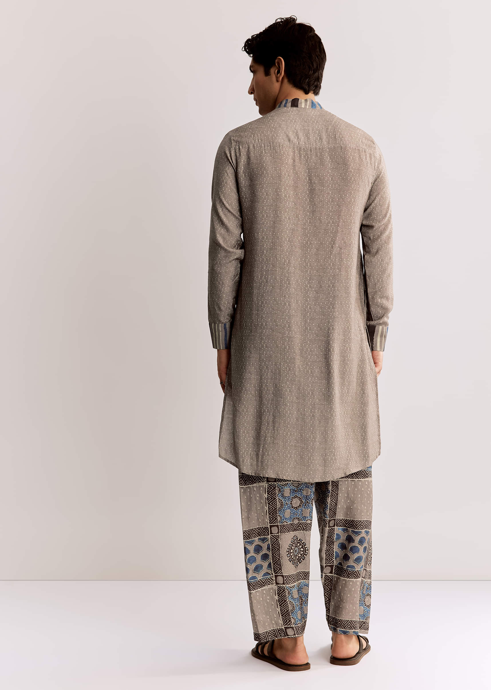 grey-linen-kurta-set-with-ajrakh-print-sg318191-5_0e5e8efd-76f9-4e77-bed5-4b23763fc0f9.jpg