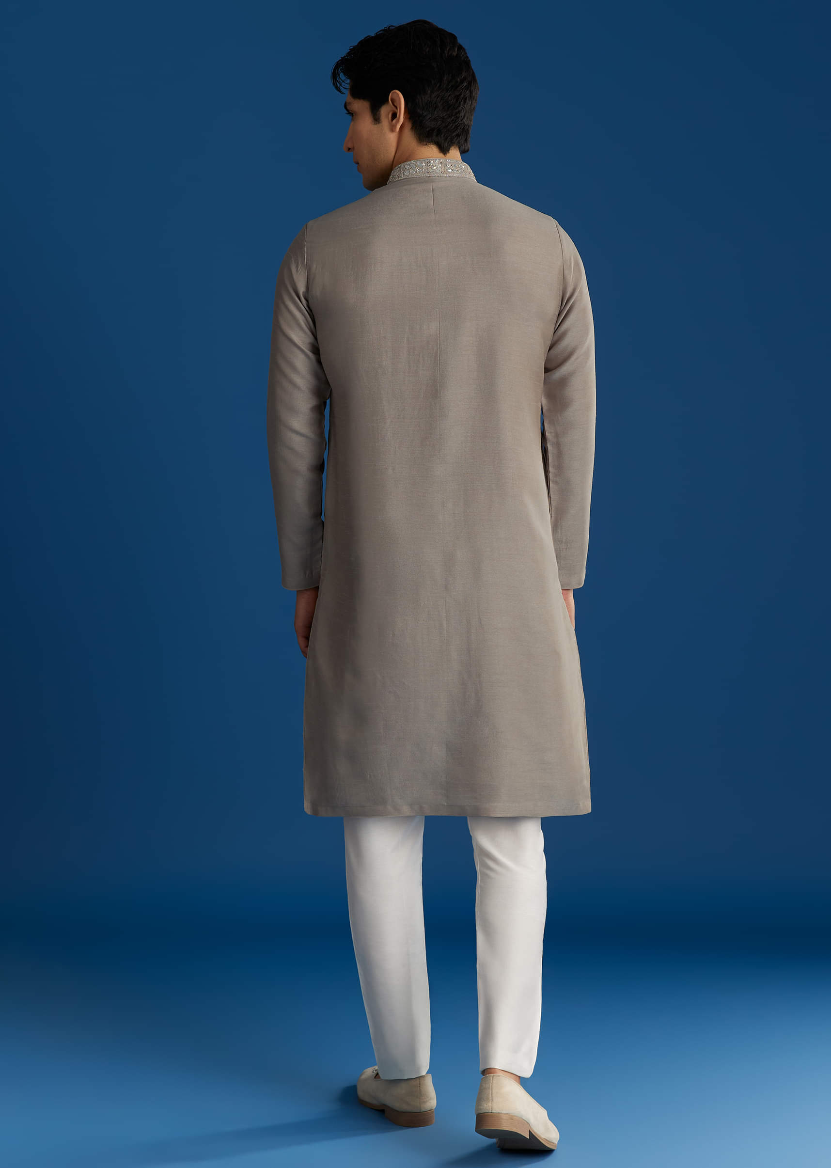 grey-silk-yoke-mirror-gotta-work-zari-sequins-kurta-set-sg323784-5_4fc8eff9-76d8-4752-872f-462590ad0d1e.jpg