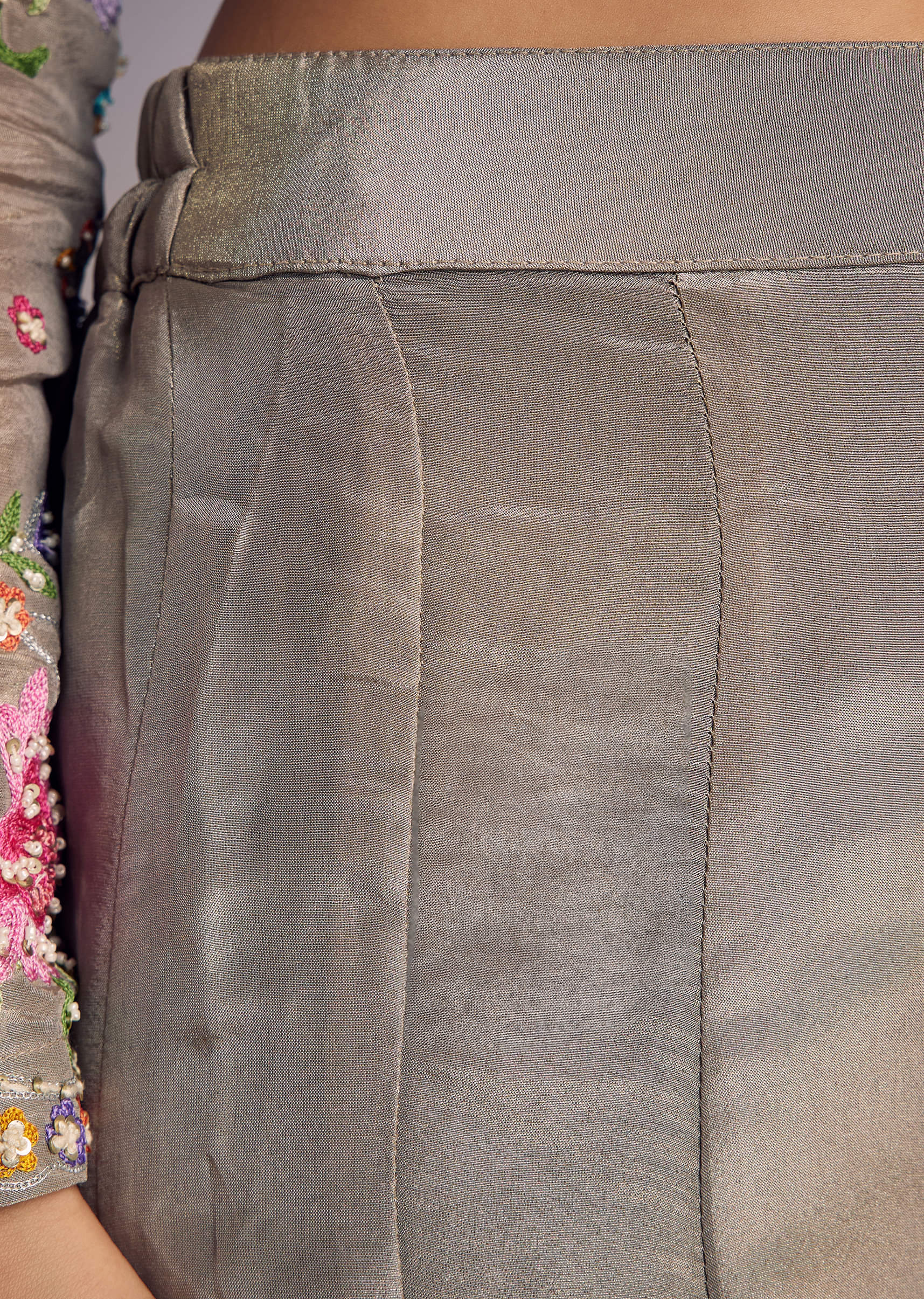 grey-tissue-anarkali-set-with-resham-and-moti-work-sg319524-6_2c80482b-9db0-4de6-8a7c-14c0c8aa9a14.jpg