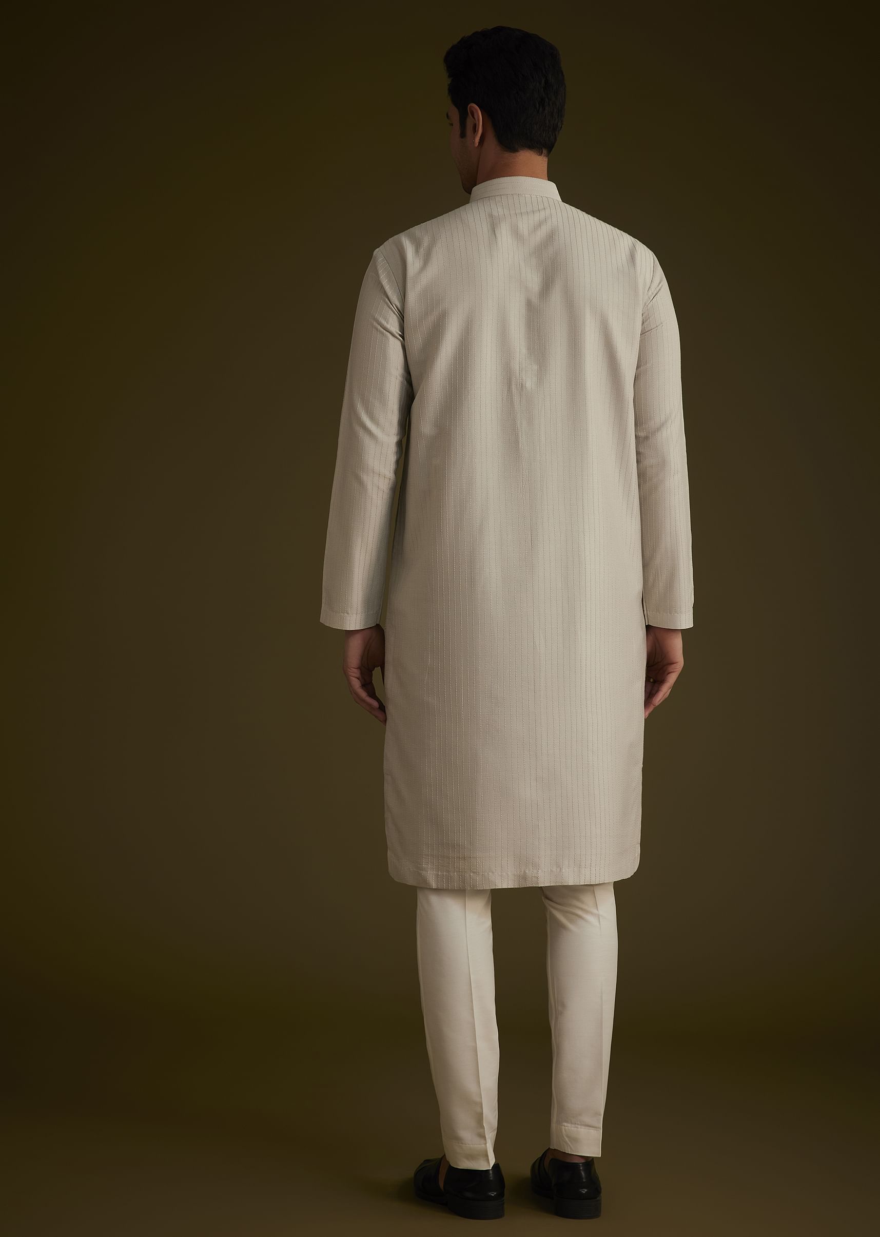 grey_kurta_set_with_pintuck_detailing-sg246120_3_c37ba5b4-6576-45c8-b2c4-8ab32a4b4609.jpg
