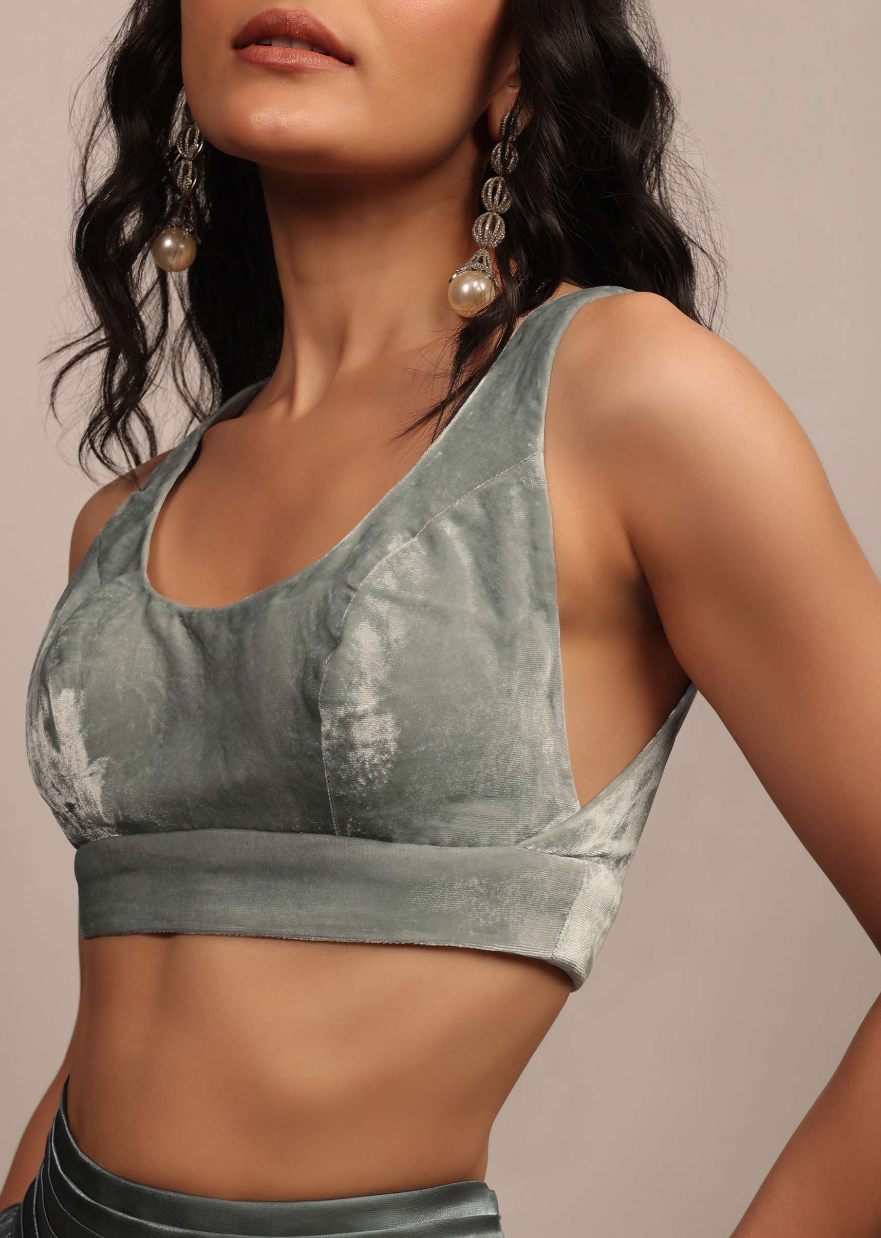 grey_sleeveless_blouse_with_u-neckline_in_velvet-sg147430_4_aa031ee2-0591-4ad0-8674-1822a859d7b0.jpg