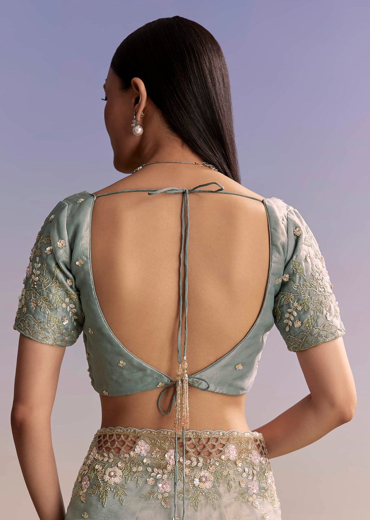 grey_tissue_saree_with_floral_embroidery_and_cutwork-sg319811-10_3.jpg