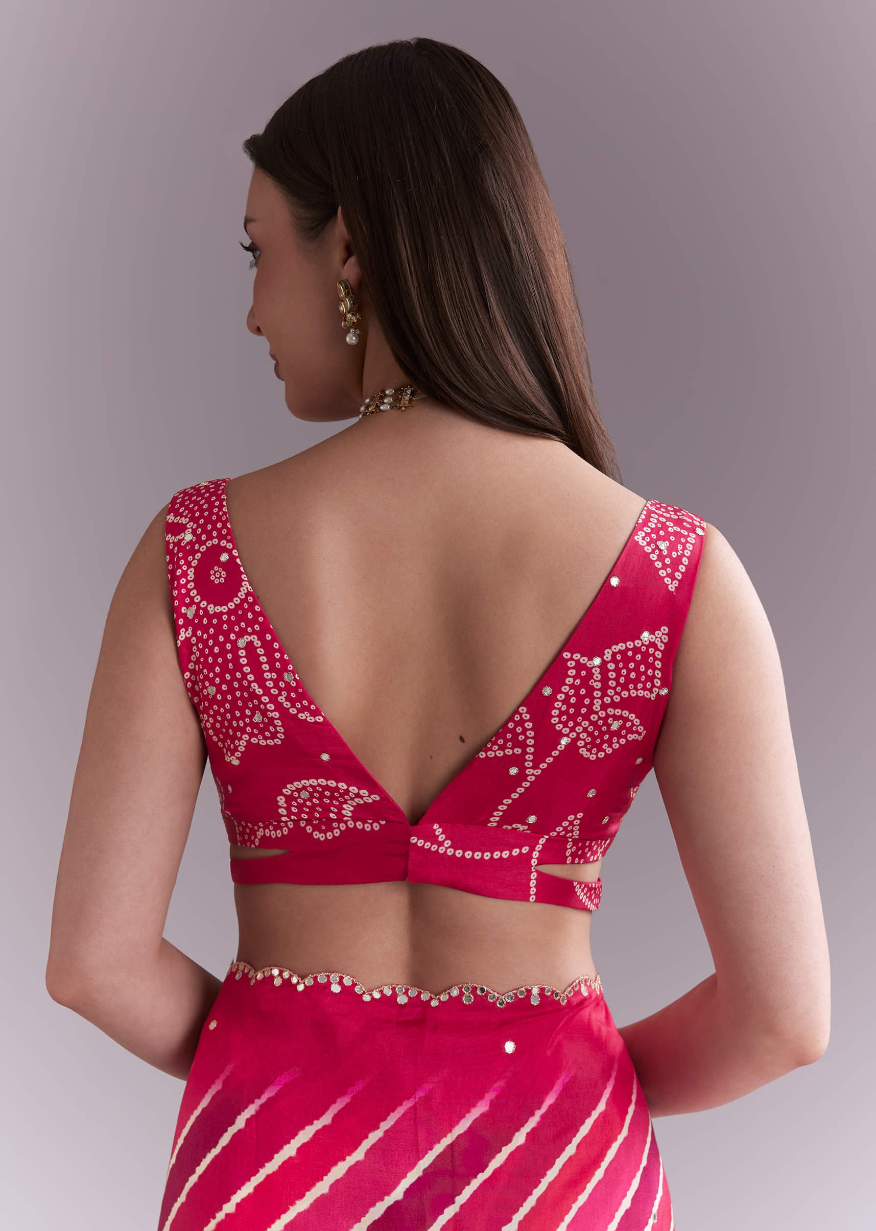 hot-pink-chinon-saree-with-leheriya-print-and-mirror-work-sg351946-8.jpg