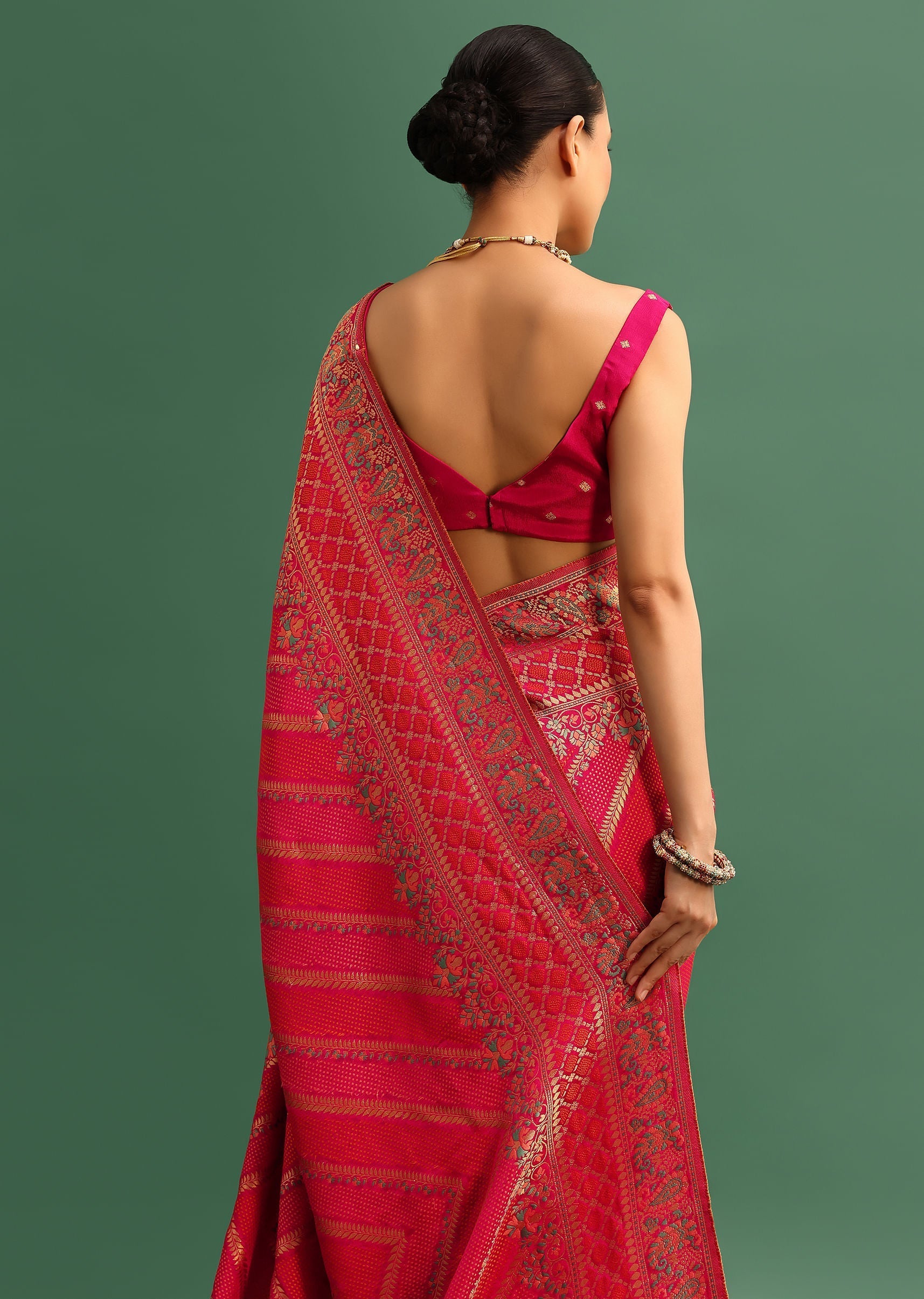 hot_pink_crepe_silk_saree_with_zari_work_and_unstitched-sg241131_8_107578f7-2146-460e-8551-f7d06589ed48.jpg