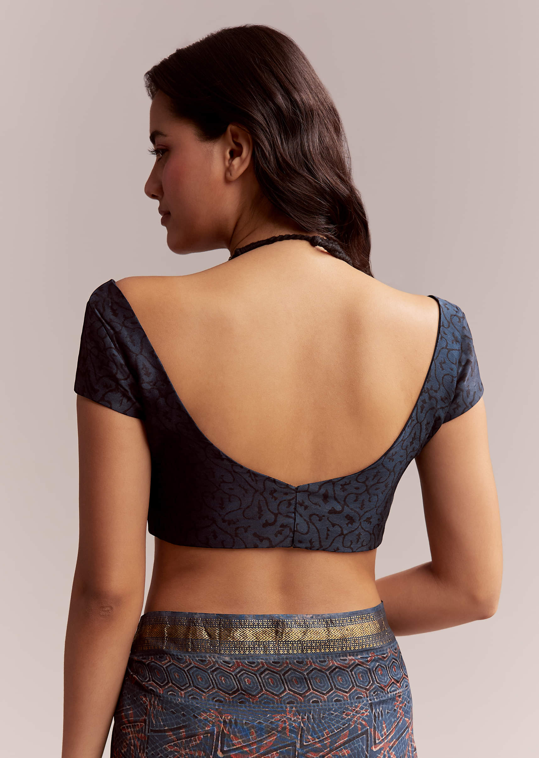 ink-blue-linen-printed-saree-with-hand-block-ajrakh-leaf-print-sg311992-8.jpg