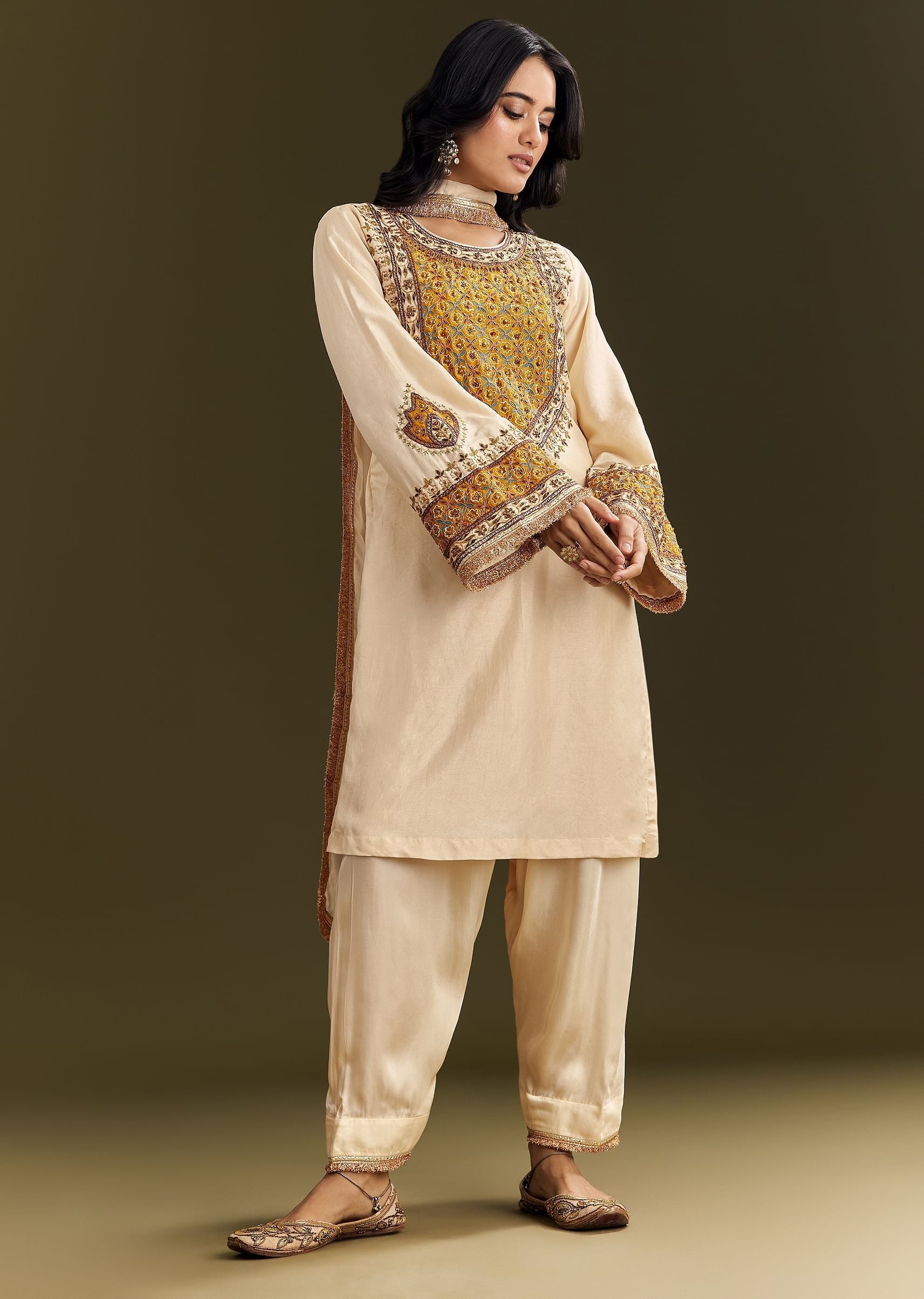 ivory-silk-threadwork-kurta-patiala-with-gotta-lace-organza-dupatta-sg312333-3_05a2e2bd-21f3-4fdd-8c7b-8f089e969b5d.jpg