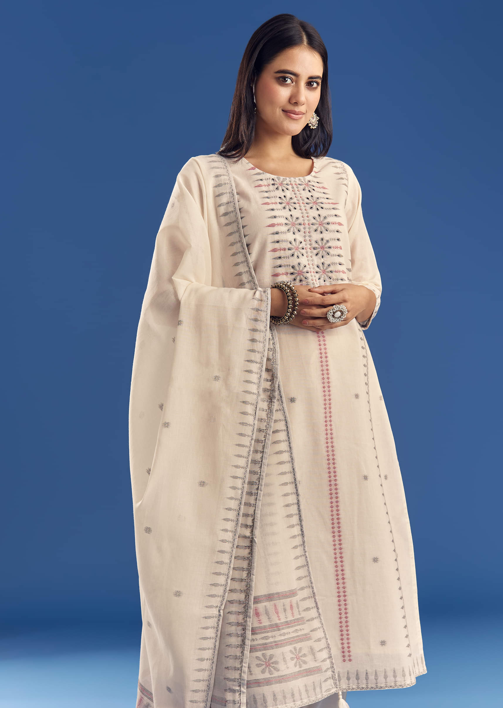 ivory-thread-weave-mul-cotton-kurta-set-with-dupatta-sg315463-4_0381c4a6-eb4e-4a1a-a435-4ba287f46e69.jpg