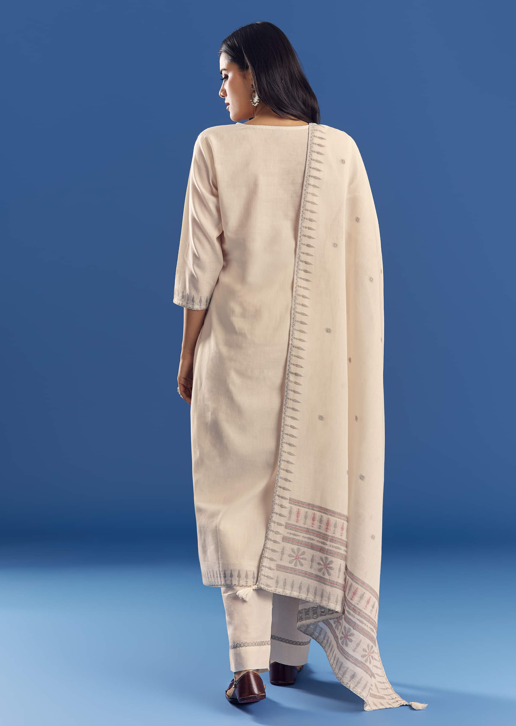 ivory-thread-weave-mul-cotton-kurta-set-with-dupatta-sg315463-5_745e3d8a-5b12-4db7-853f-fb8e4ee3f395.jpg