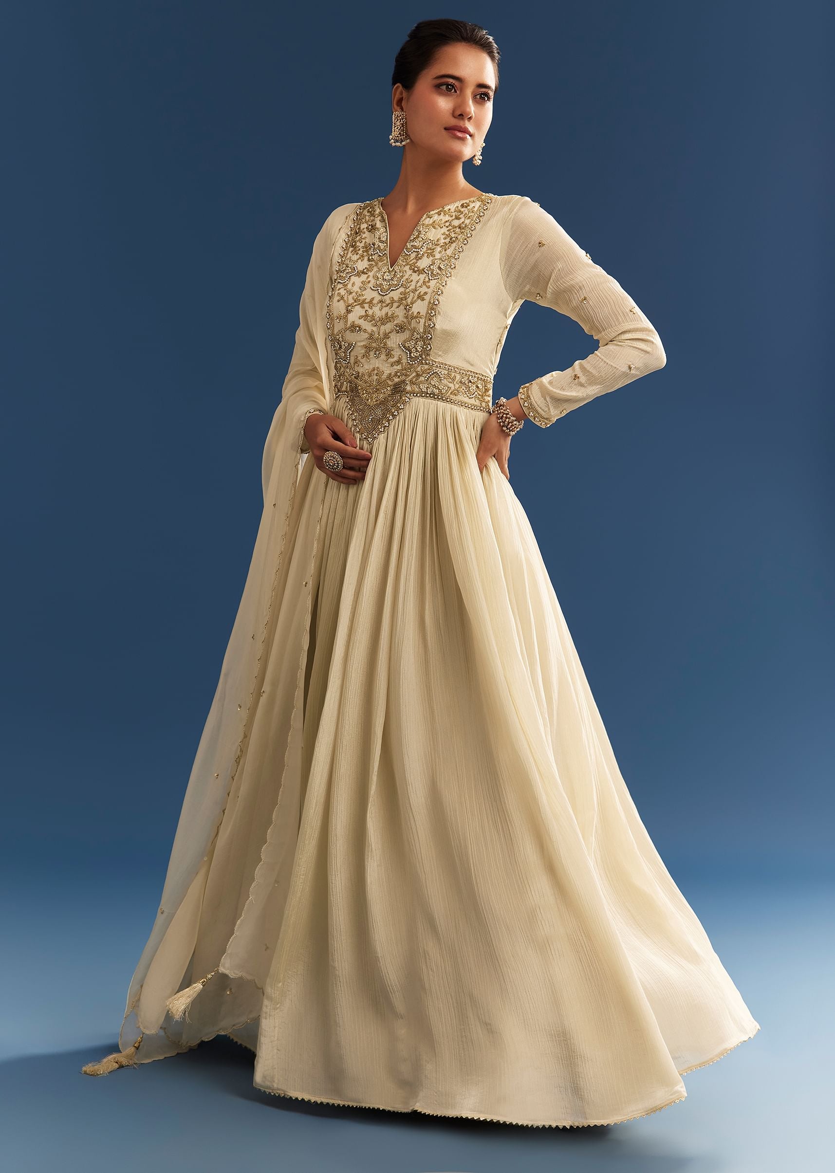 ivory-tissue-anarkali-set-with-tie-up-back-and-organza-dupatta-sg302112-2_fde464d1-92dc-40e5-aa6a-6b95e08f95b9.jpg
