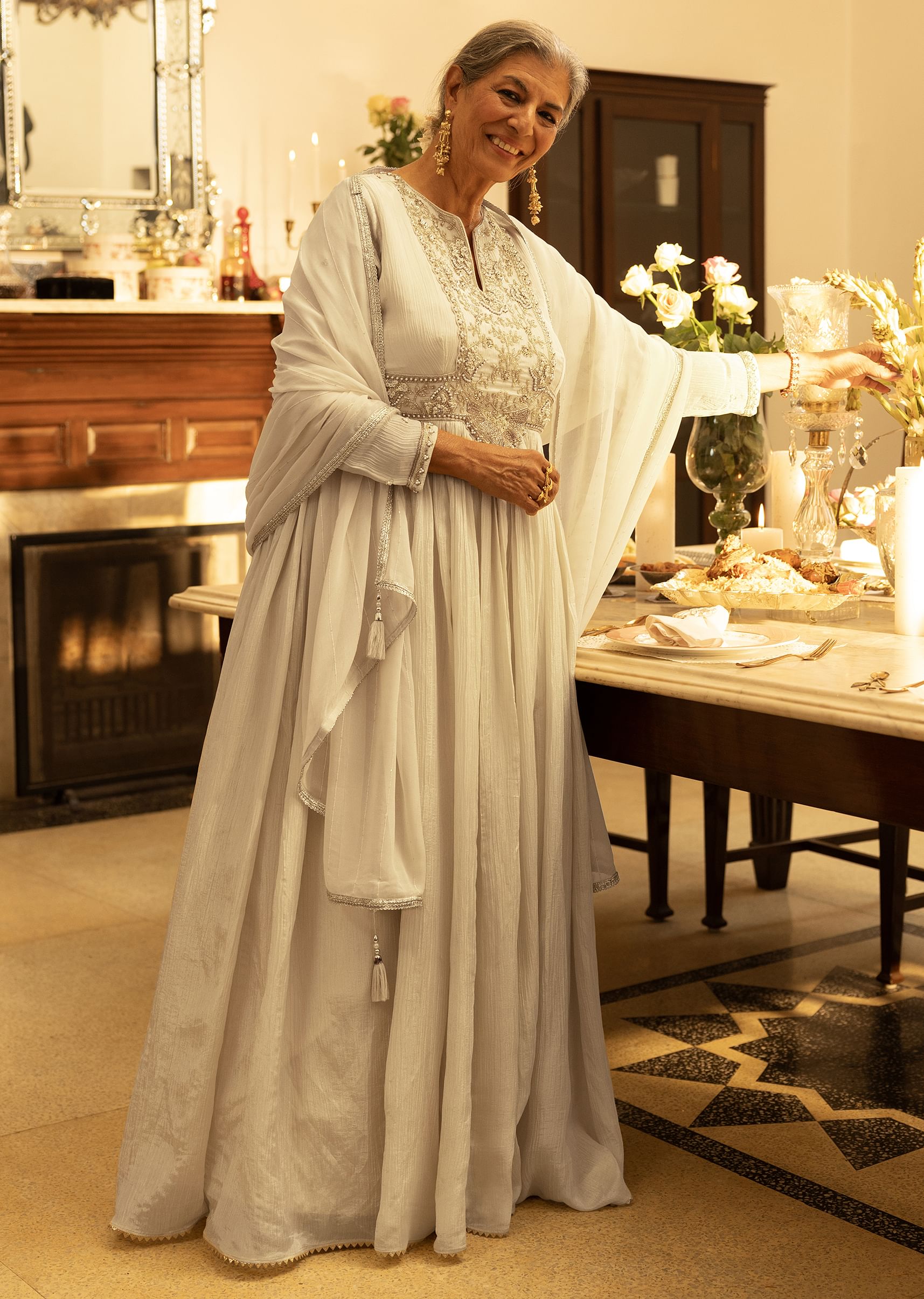 ivory-tissue-anarkali-set-with-tie-up-back-and-organza-dupattakalki-sg302112-1_2209e36b-34a6-46f9-bb8a-b538878db312.jpg