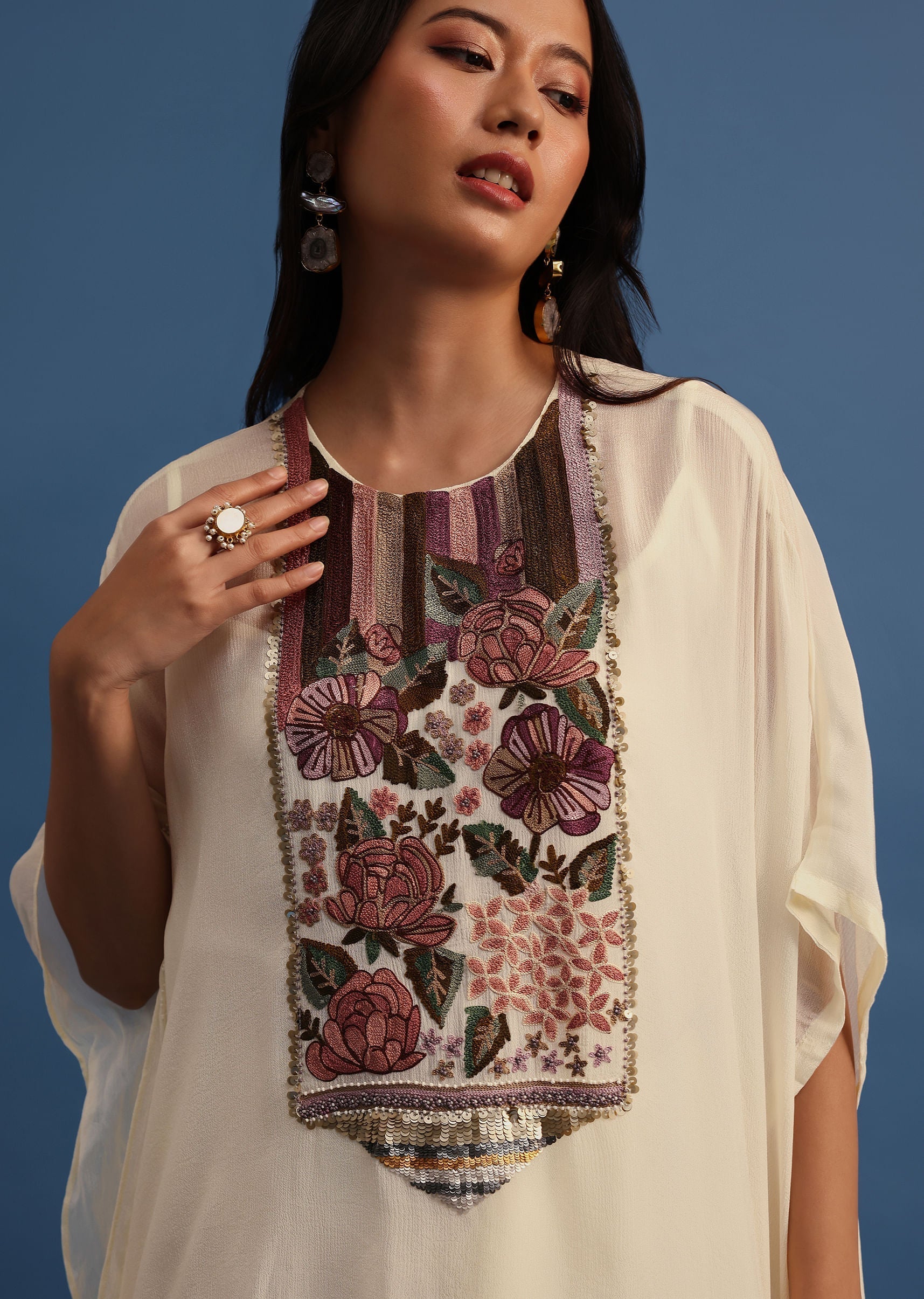 ivory_georgette_skirt_and_cape_in_resham-sg227448_6_d1d4dba8-6b58-4c11-a56b-b85442cfad76.jpg