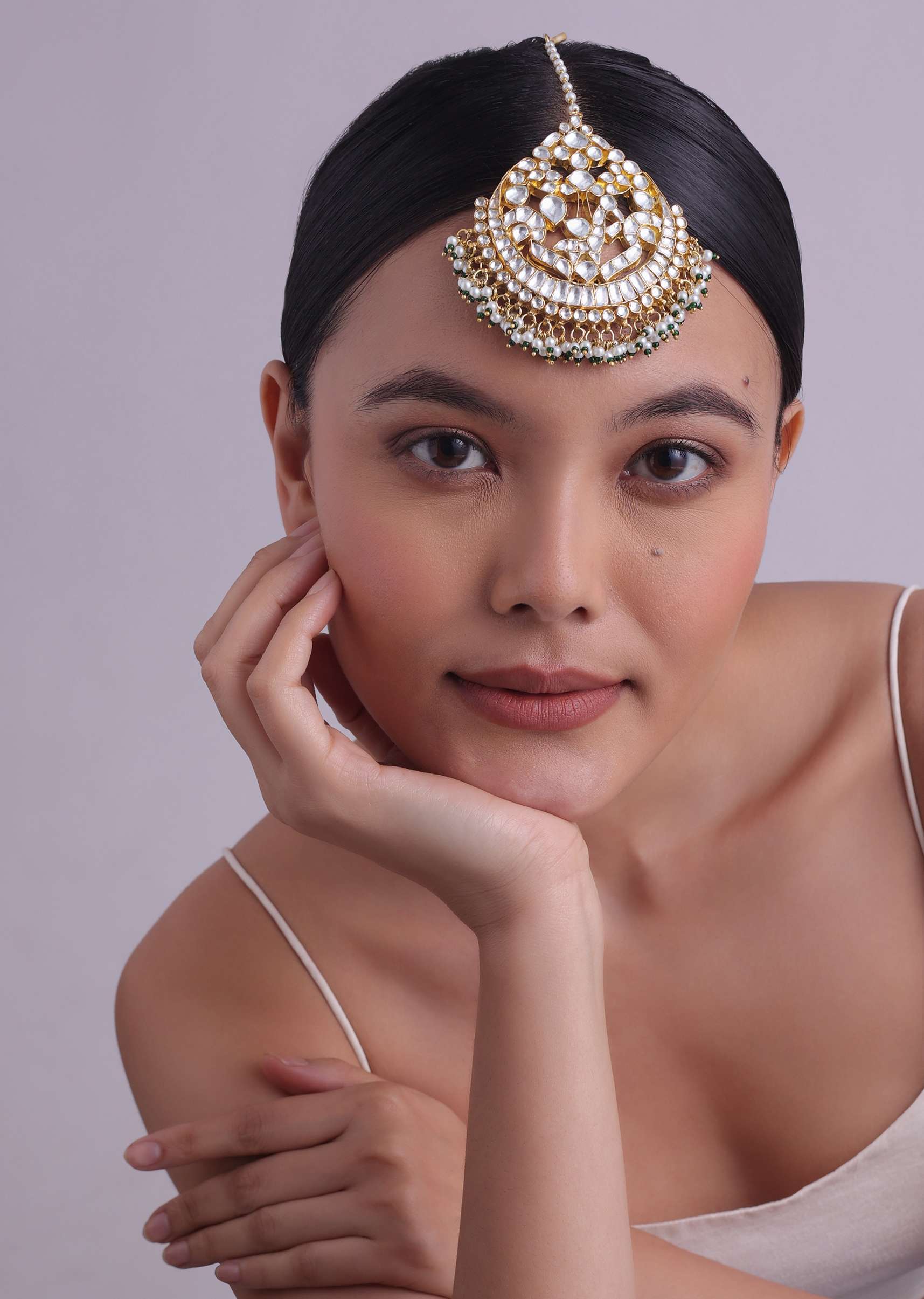 jadau_kundan_maangtika_with_cut_diamond_stones-sg145790_2_aab4da73-ec08-42b1-832b-5975ed438b98.jpg