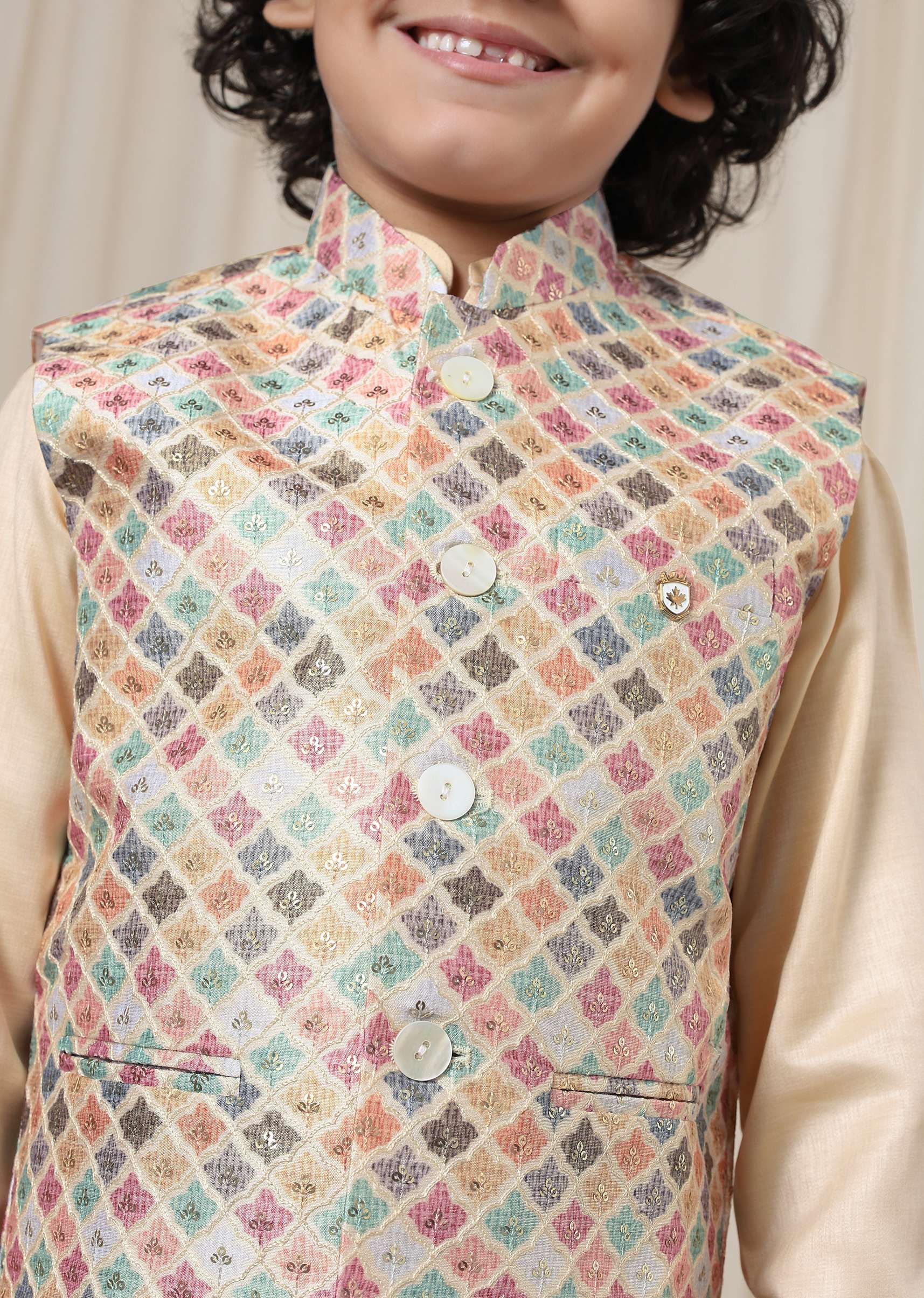 kalki_autumn_blonde_beige_kurta_set_in_silk-sg137727_7_d595251d-5846-485f-b5b1-83e4d027f760.jpg