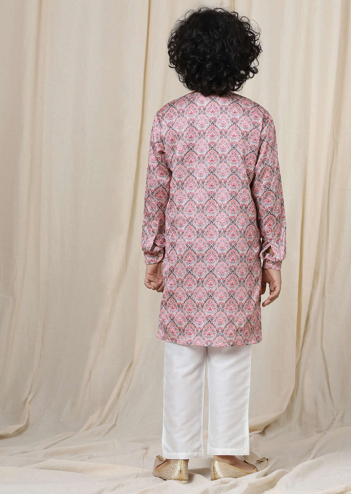 kalki_coral_cloud_pink_silk_kurta_set-sg138091_6_e8de7d65-c933-4d79-8269-8e818dfdbcff.jpg