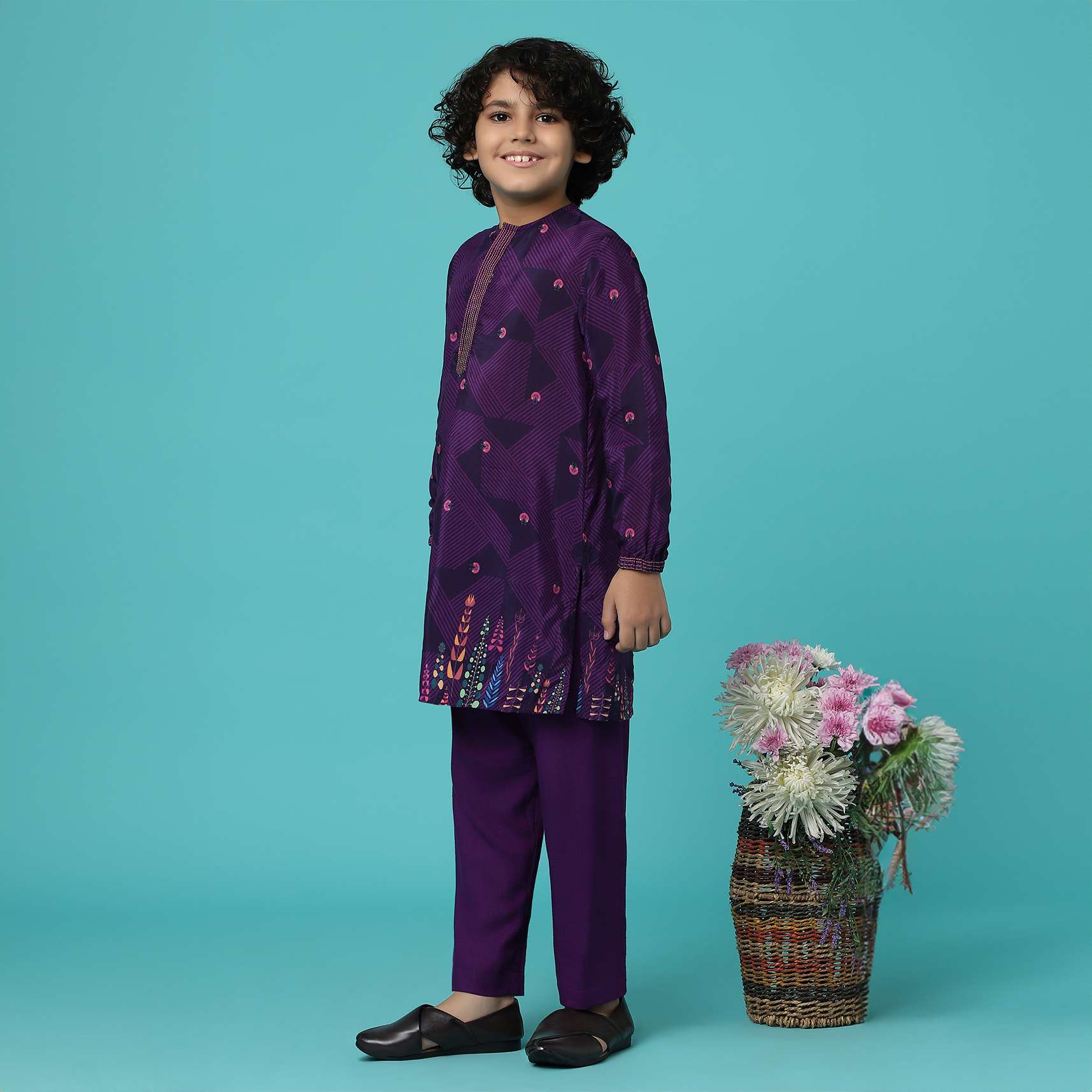 kalki_embroidered_wine-sg162792_5_6dcc8f2e-331d-4116-992f-787a22b74307.jpg