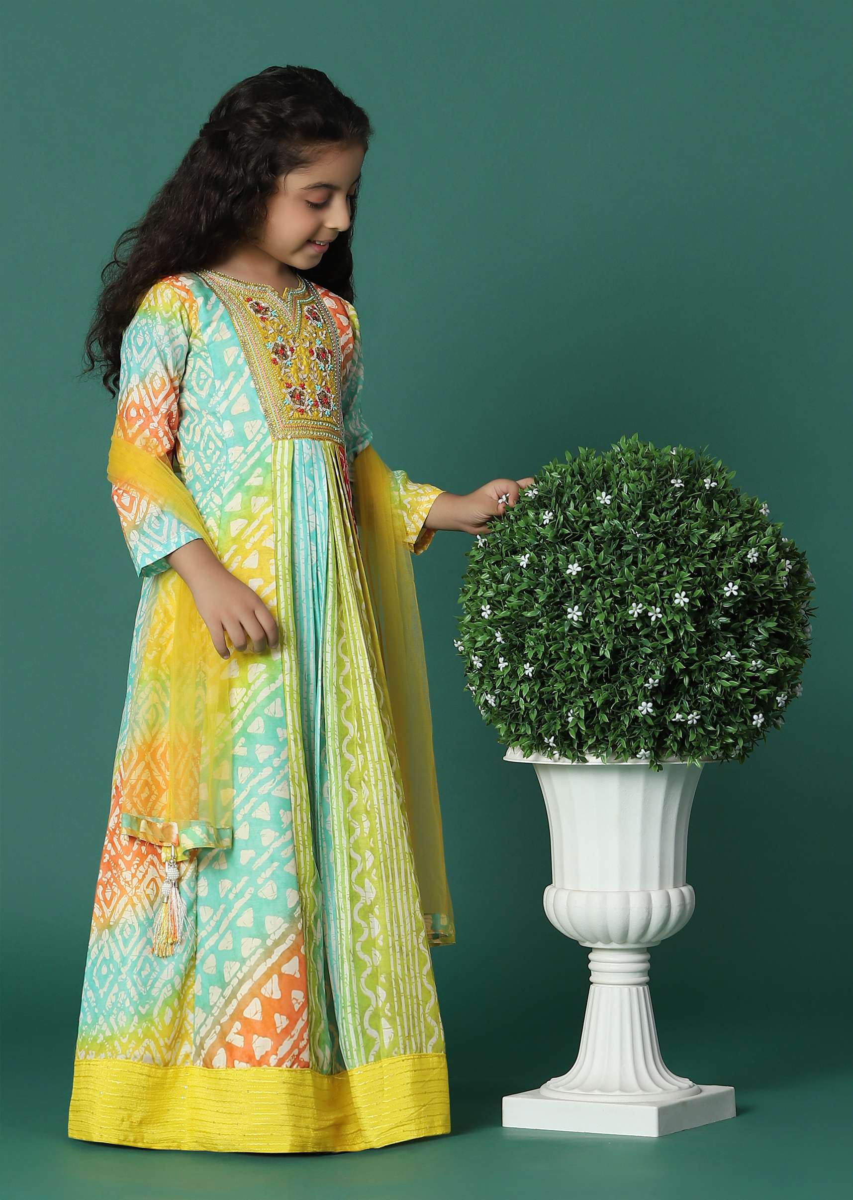 kalki_multi_color-sg161432_2_21c7f6b0-fdf0-4e4d-8e98-4ab7474c0256.jpg
