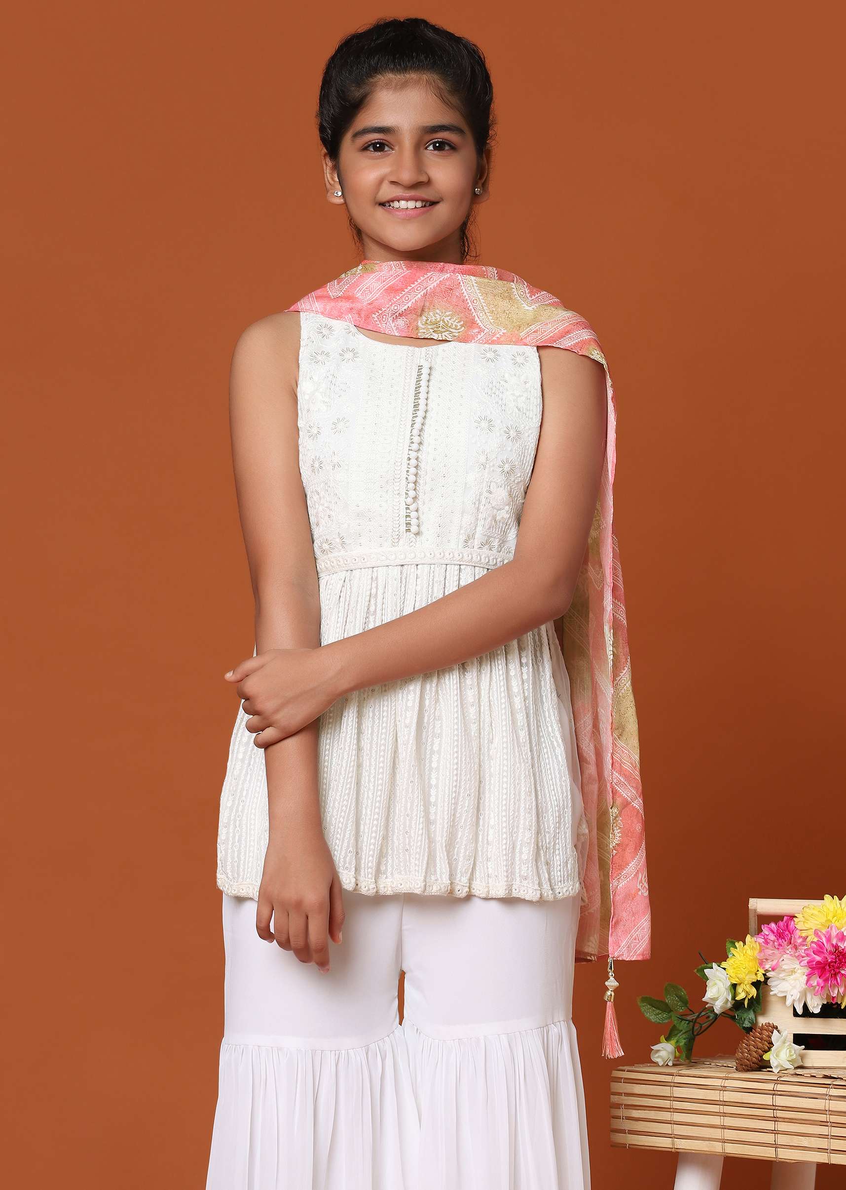 kalki_pearl_white_embroidered-sg157514_4_a2e0345f-063e-489a-bcfc-2e2fb95a7ebf.jpg