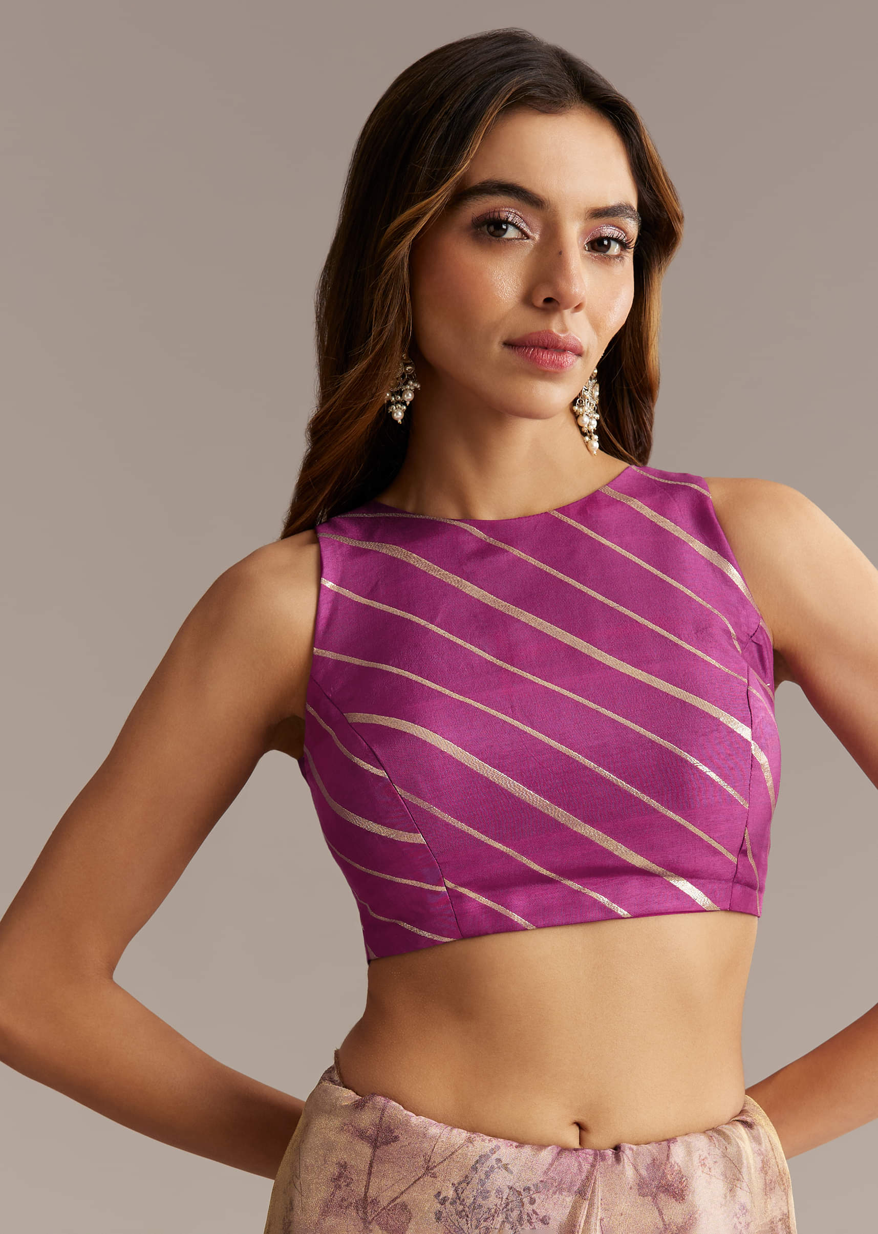 lavender-tissue-saree-with-mirror-and-cutdana-embroidery-sg327421-7.jpg