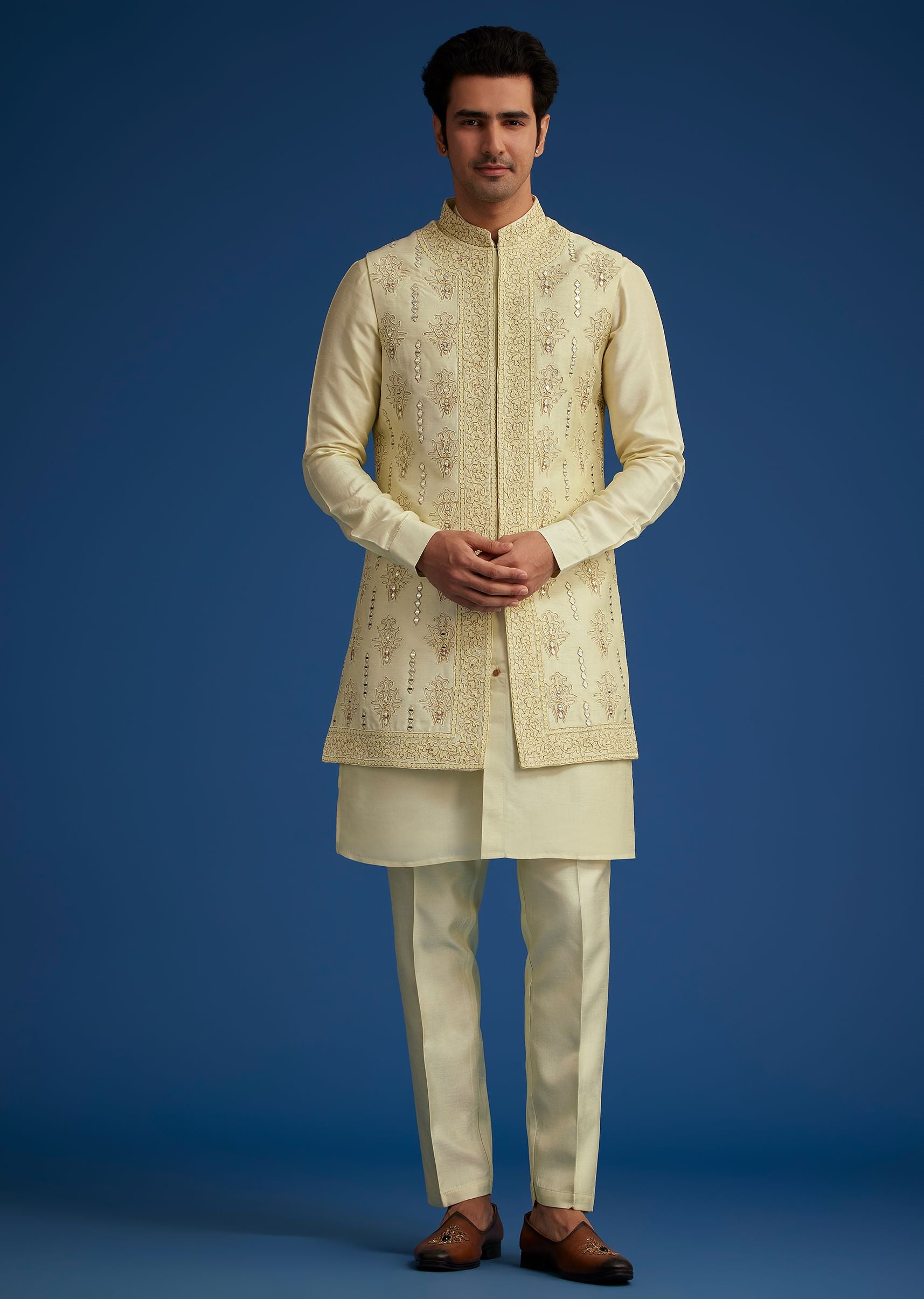 light-pista-silk-kurta-set-with-thread-and-mirror-work-jacket-sg259733-1_30656b90-a315-41b4-bbd6-8f63f89b8fe1.jpg