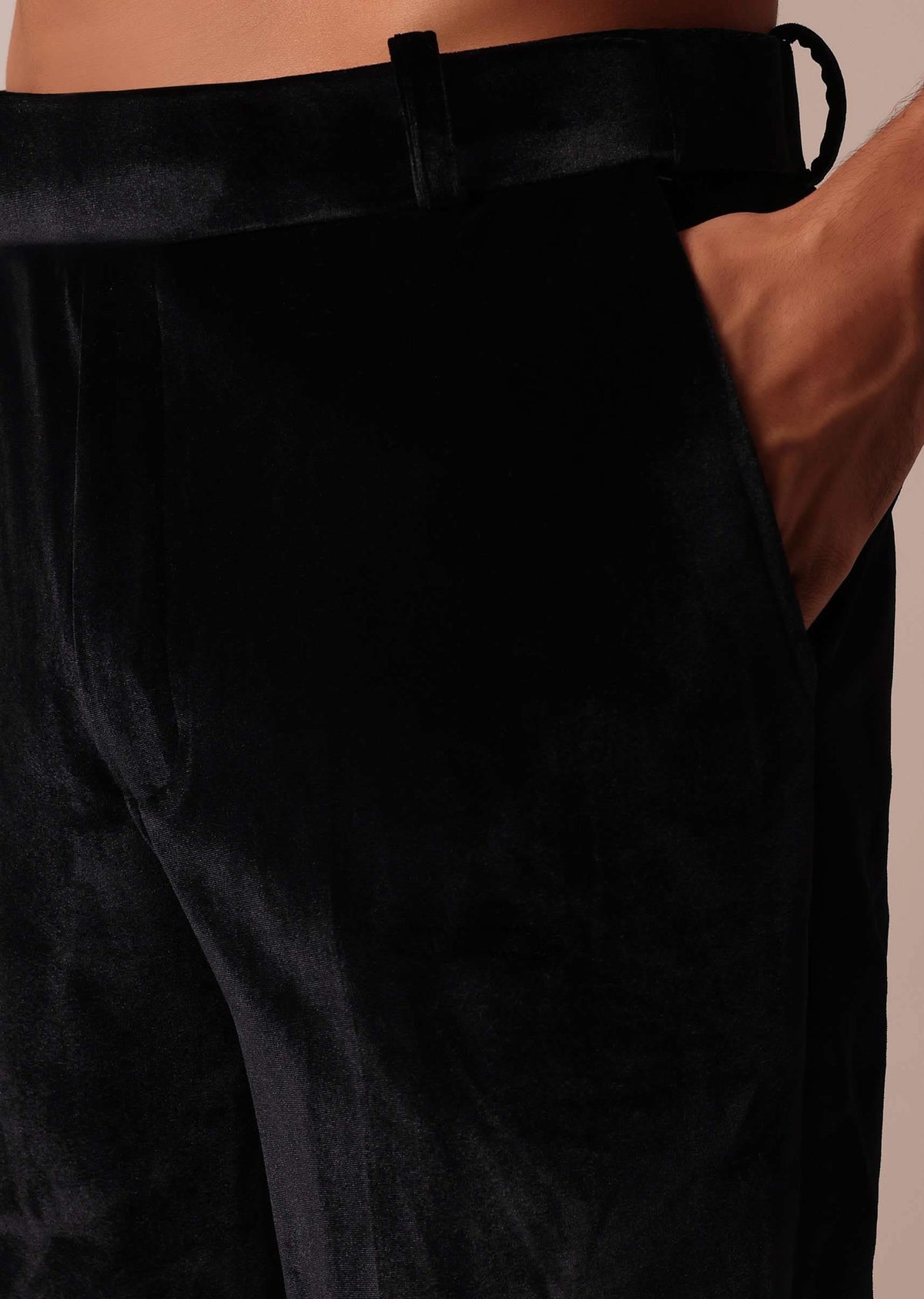 luxe_black_tuxedo_for_men-sg203649_10_c69560f2-890c-46c5-a374-d195d70bf25f.jpg