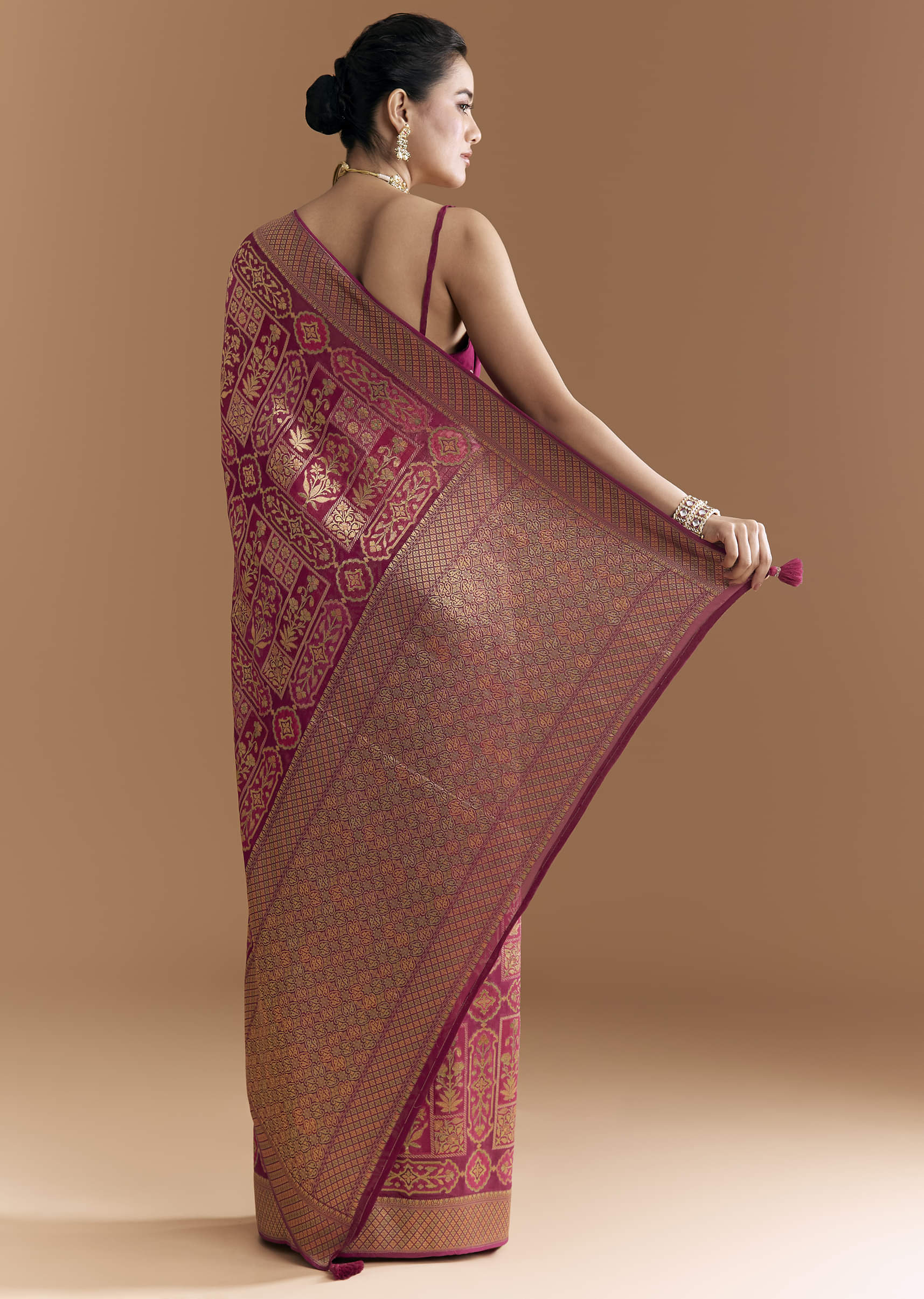 maroon-khadhi-georgette-saree-with-floral-and-geometric-zari-work-sg355129-4.jpg