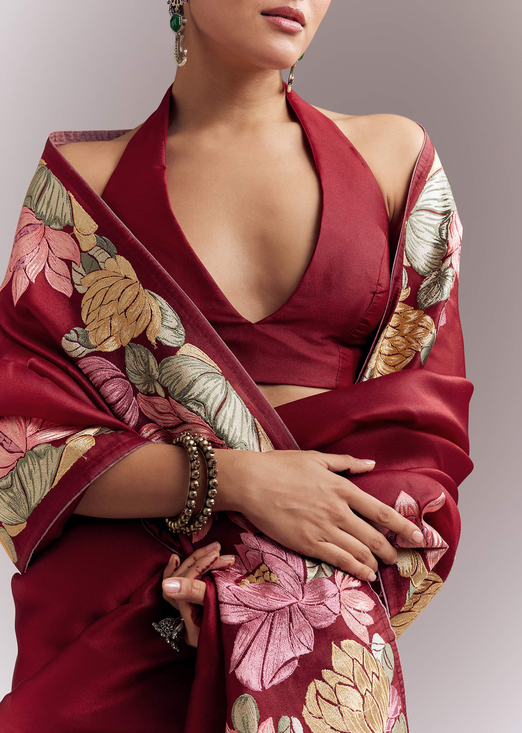 maroon-organza-silk-saree-with-floral-embroidery-and-cutwork-sg346401-2.jpg