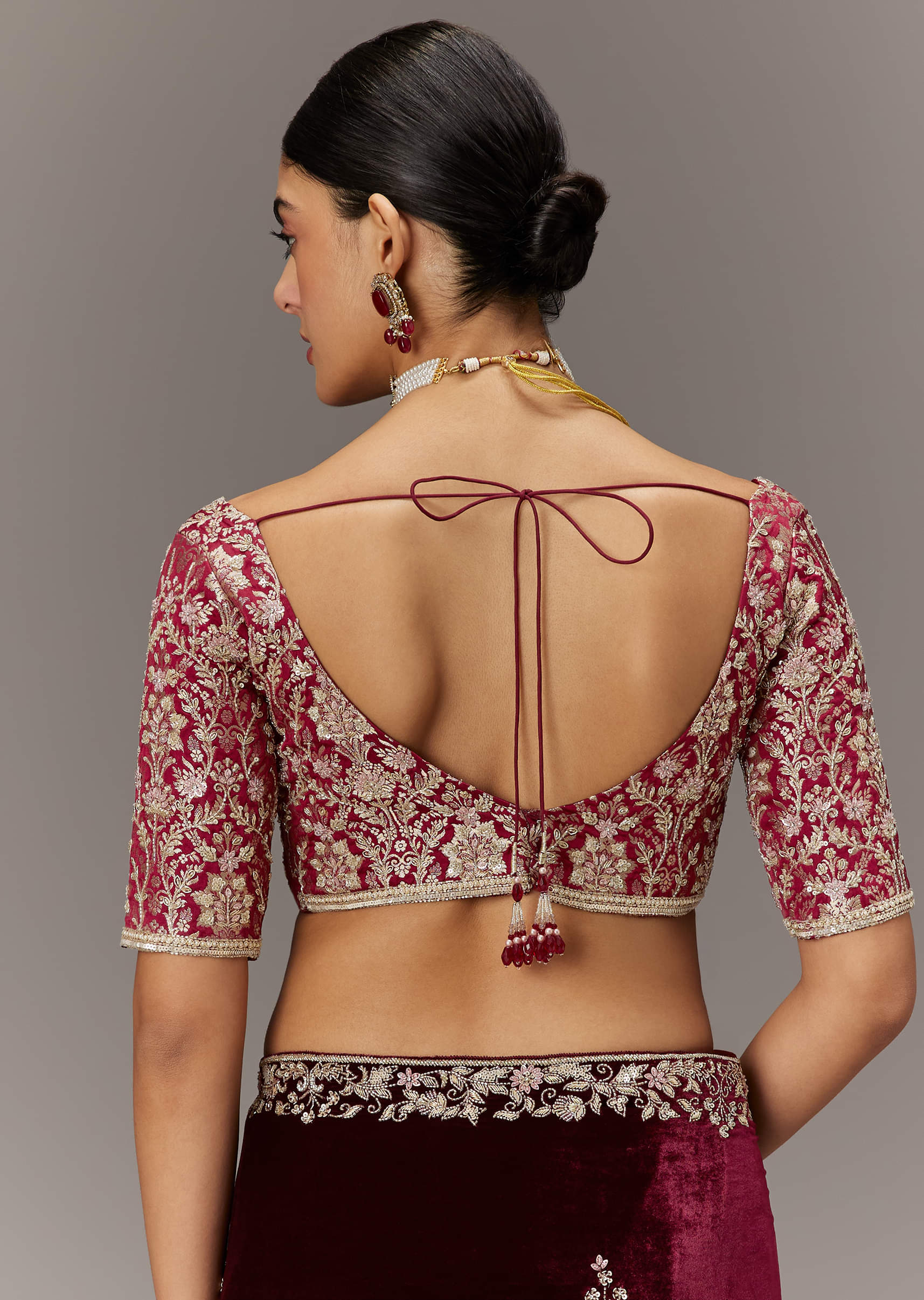 maroon-velvet-saree-with-brocade-embroidered-blouse-sg300067-8_4996b117-a0fb-4923-a761-3496206a94ca.jpg