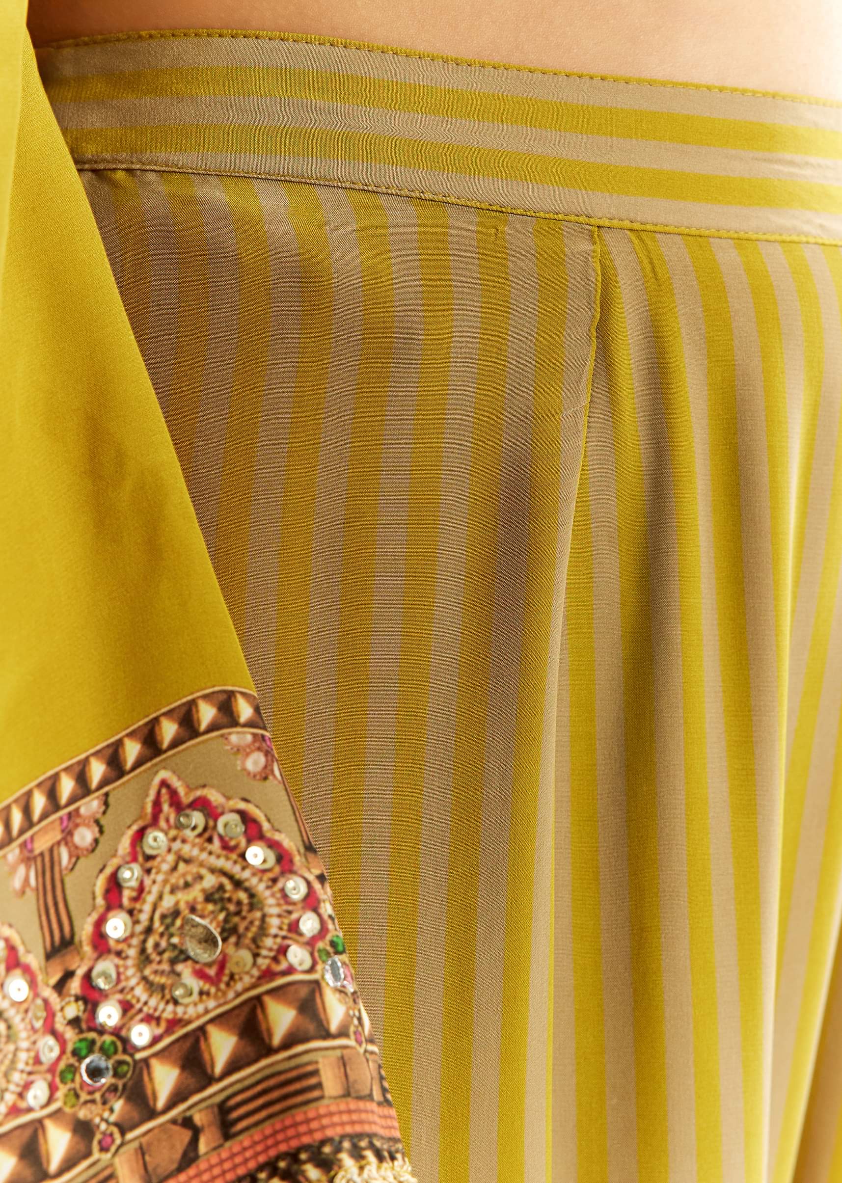 mehendi-green-crepe-printed-kurta-with-printed-sharara-and-chinon-dupatta-sg312990-7_124178fa-39b1-4744-9331-967556a46ef3.jpg