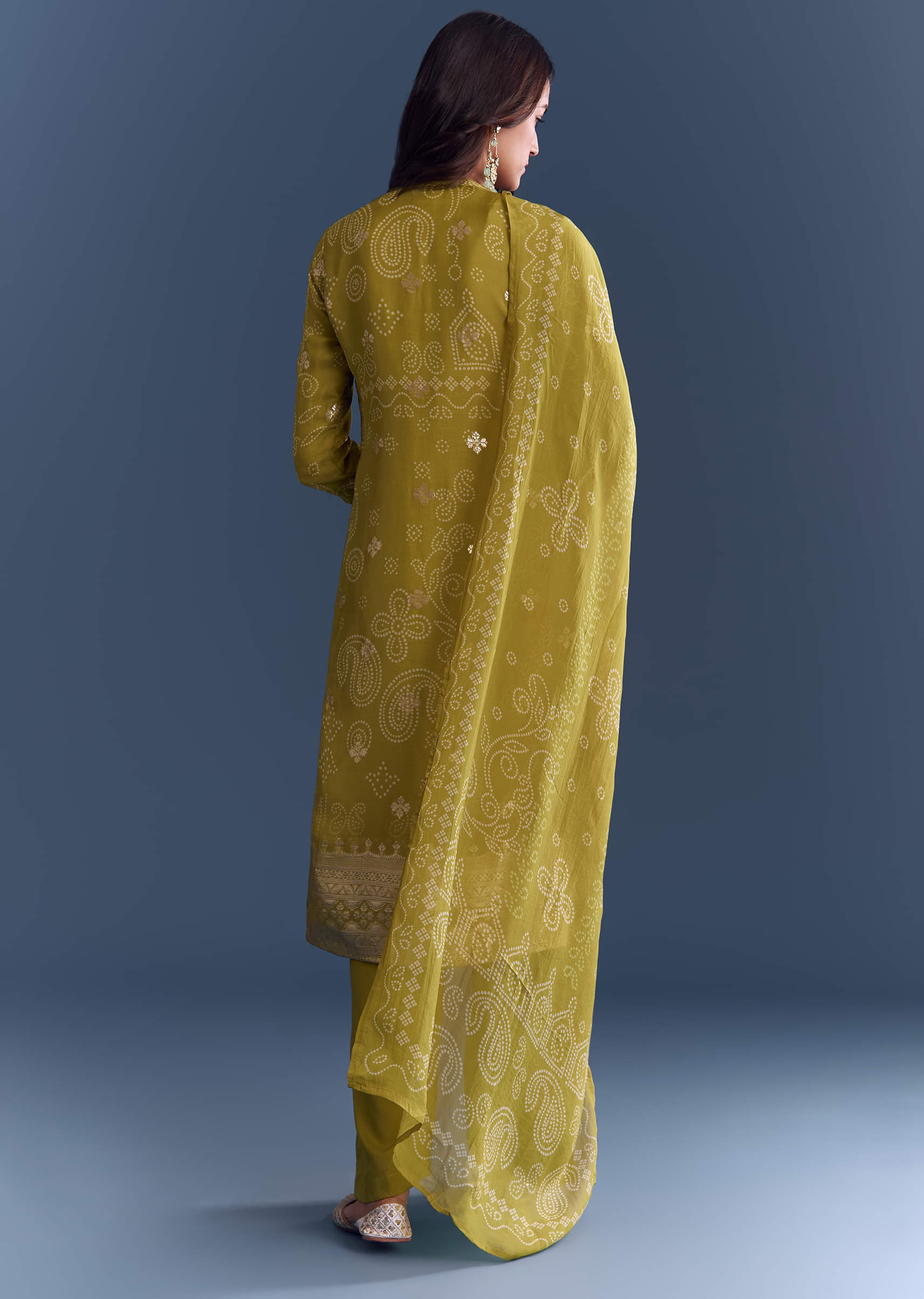 mehendi-green-organza-kurta-set-with-paisley-print-and-hand-work-sg354276-5.jpg