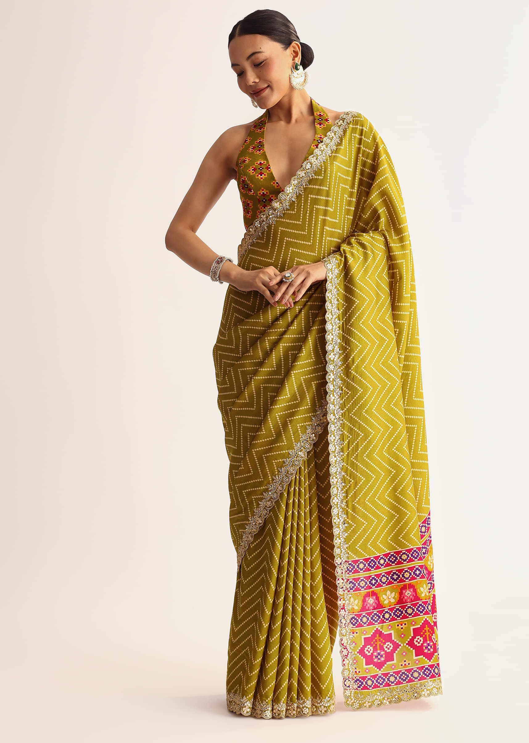 mehendi-green-patola-printed-satin-saree-with-scallop-embroidered-border-sg316231-1_cdb52136-19a0-479c-b502-a40492f243f3.jpg